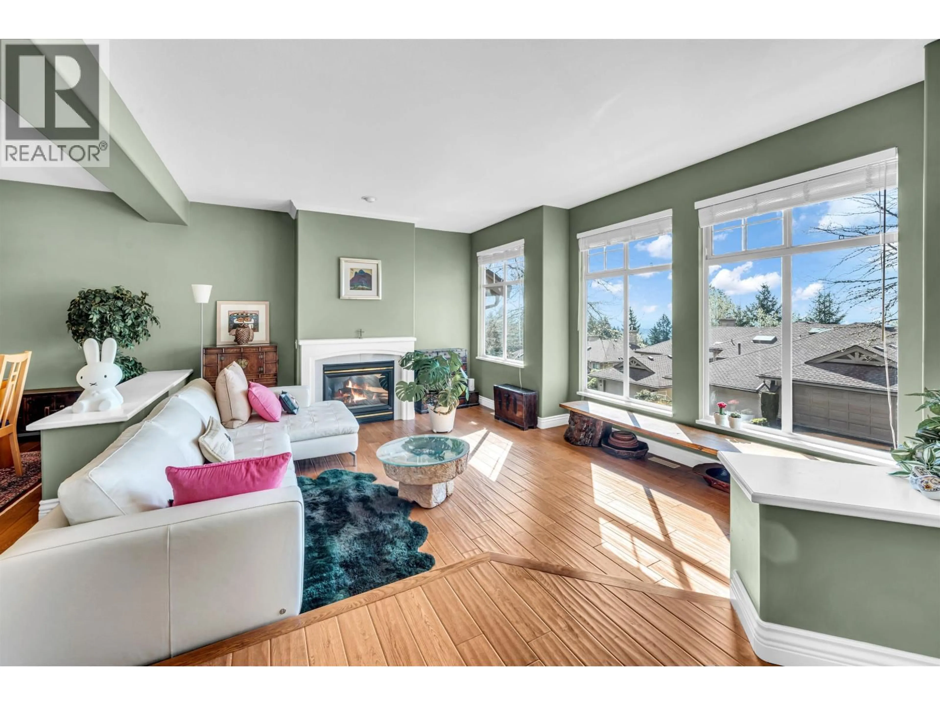 Living room with furniture, unknown for 142 - 2979 PANORAMA DRIVE, Coquitlam British Columbia V3E2W8