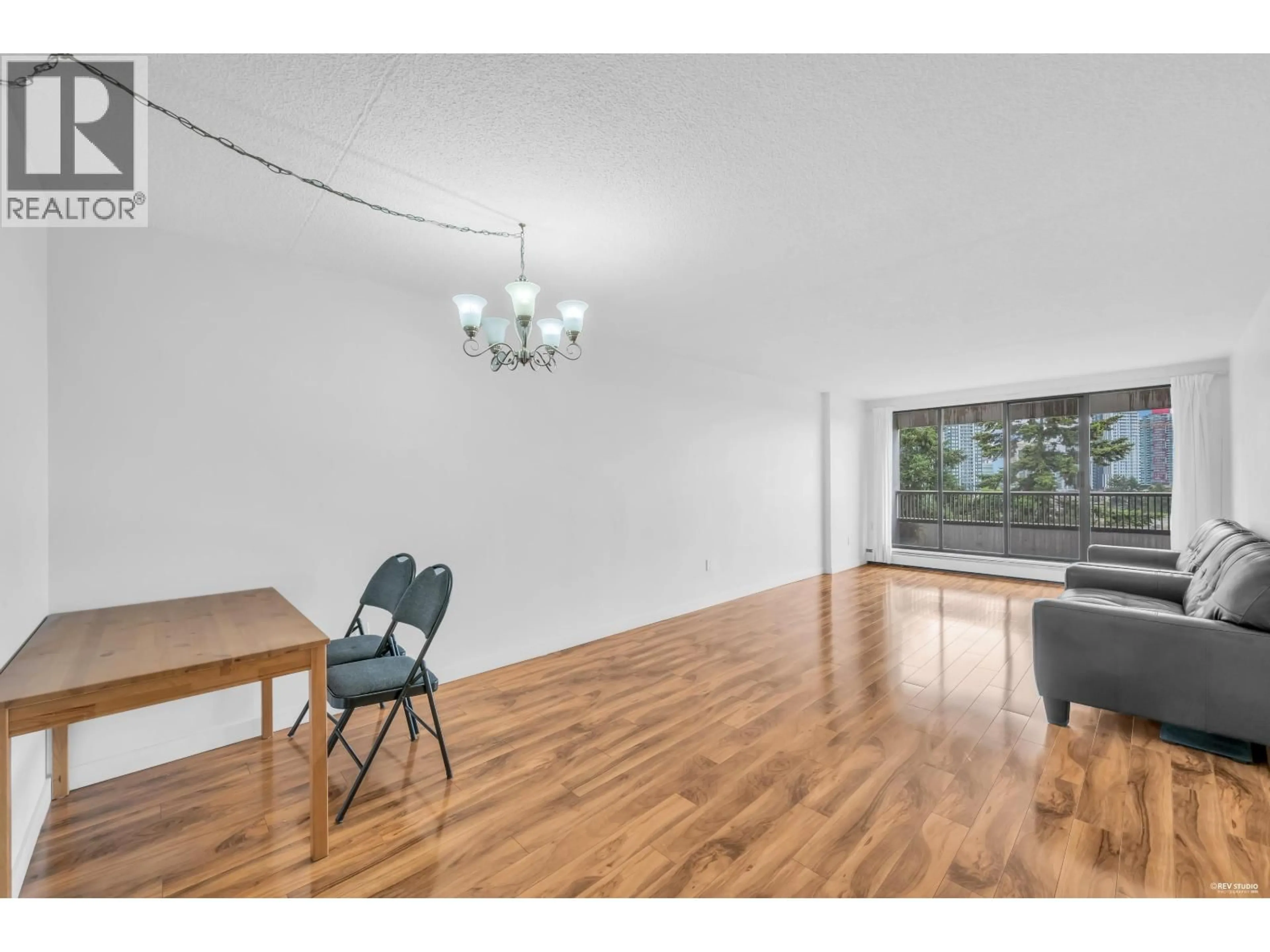 A pic of a room for 1104 - 6595 WILLINGDON AVENUE, Burnaby British Columbia V5H4E5