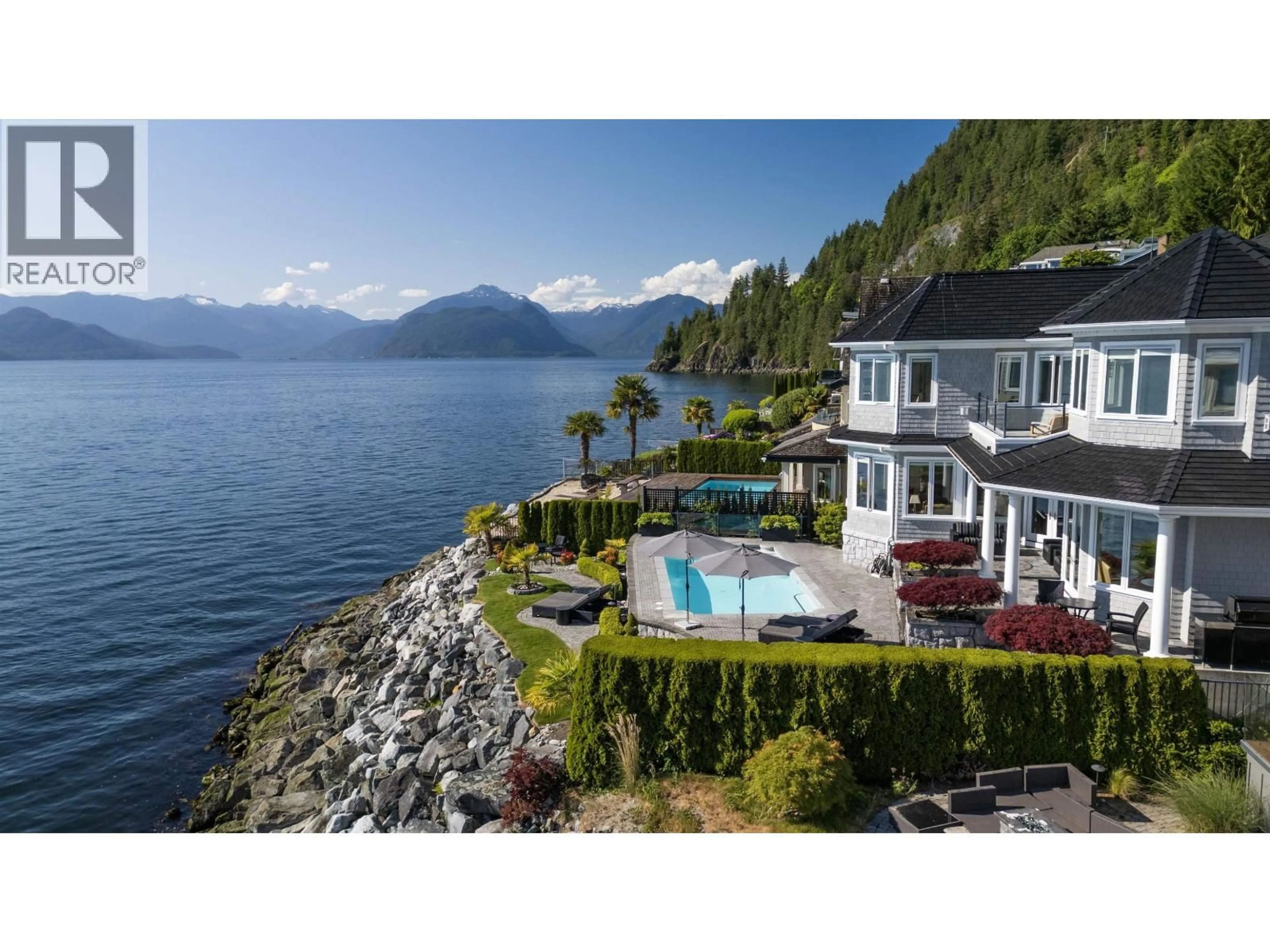 A pic from outside/outdoor area/front of a property/back of a property/a pic from drone, water/lake/river/ocean view for 8 OCEAN POINT DRIVE, West Vancouver British Columbia V7W3G7
