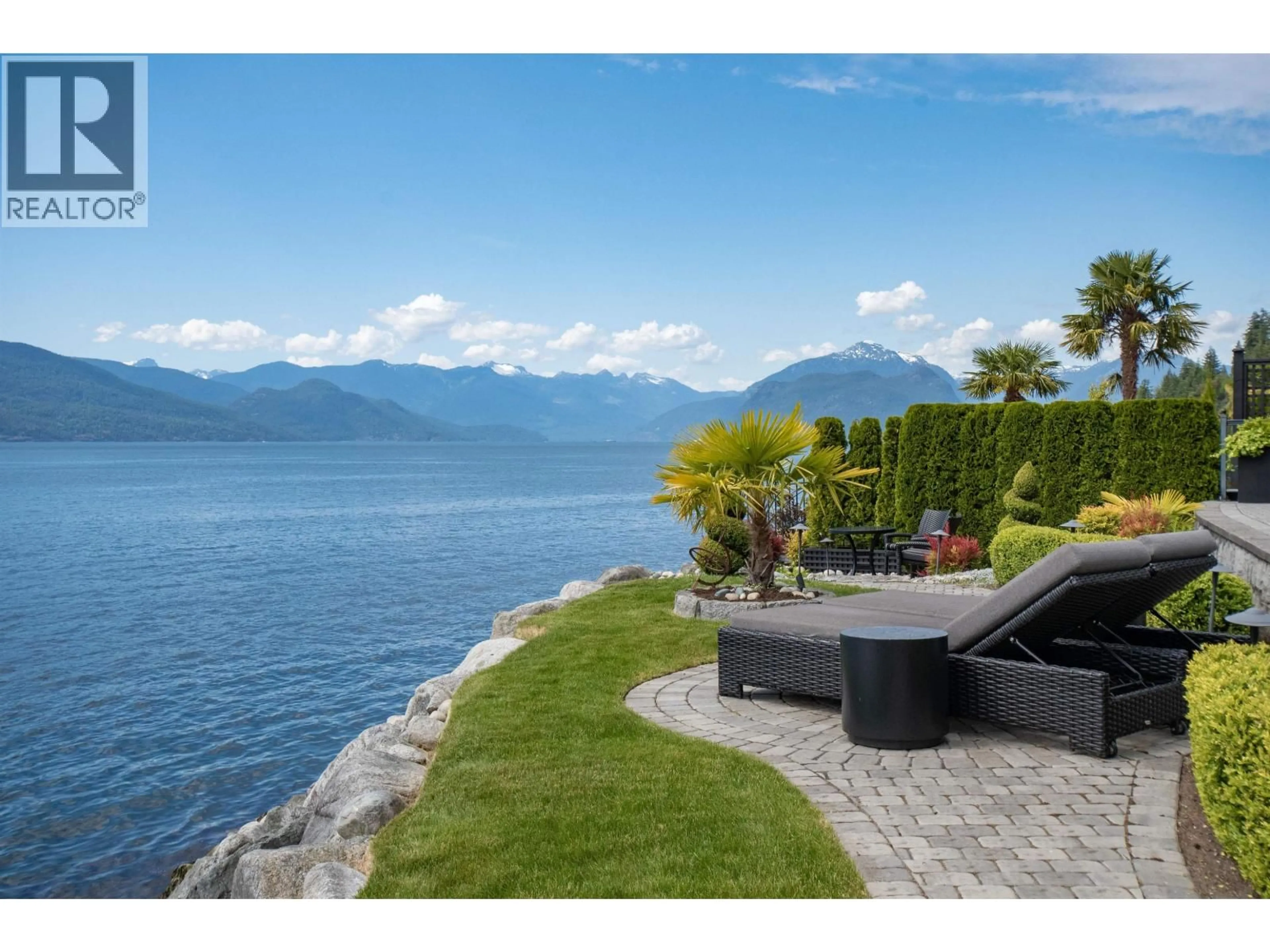 Patio, water/lake/river/ocean view for 8 OCEAN POINT DRIVE, West Vancouver British Columbia V7W3G7