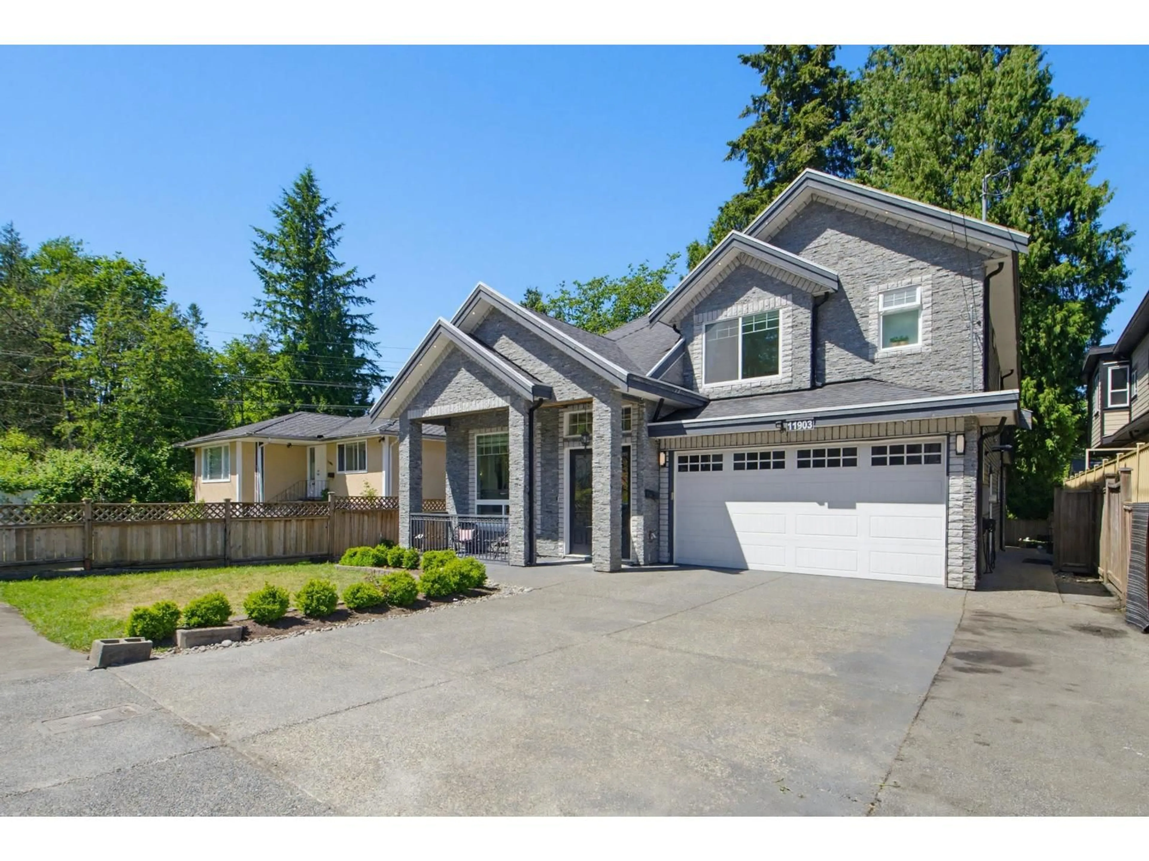 Home with vinyl exterior material, street for 11903 97 AVENUE, Surrey British Columbia V3V2C4
