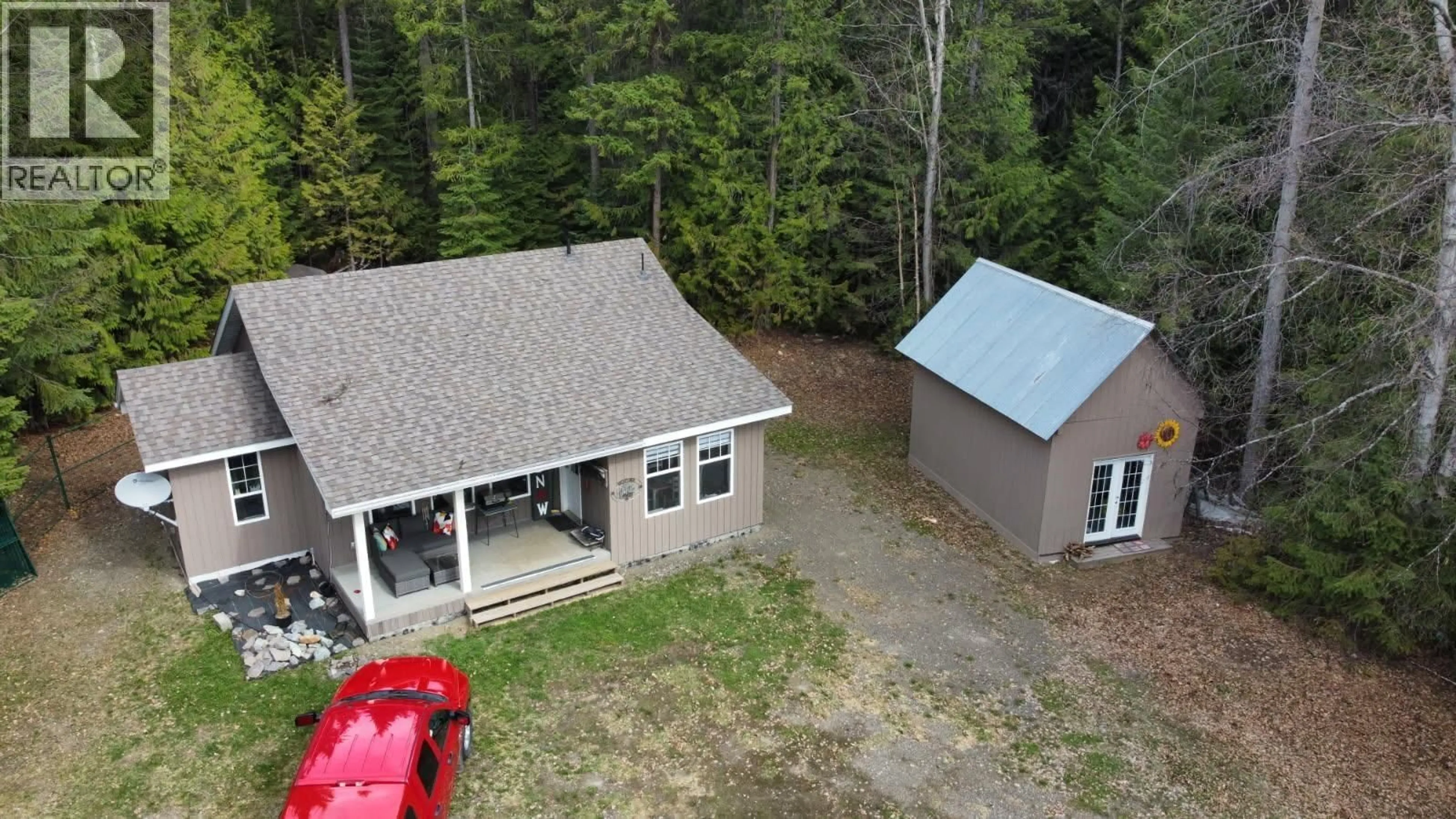 A pic from outside/outdoor area/front of a property/back of a property/a pic from drone, building for 5021 SPEED CRESCENT, Likely British Columbia V0L1N0
