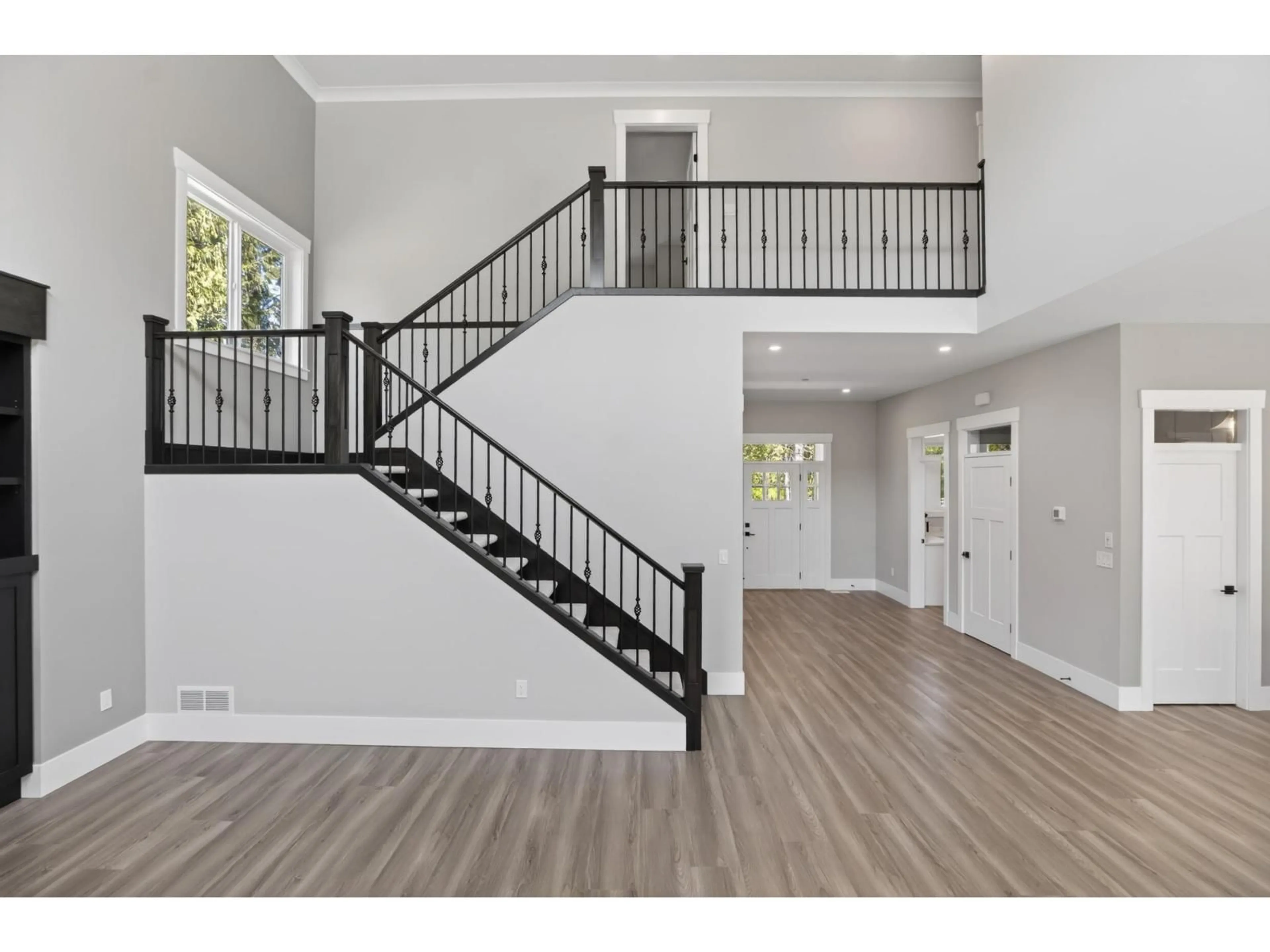 Unknown for 30536 SILVERHILL AVENUE, Mission British Columbia V4S1H1