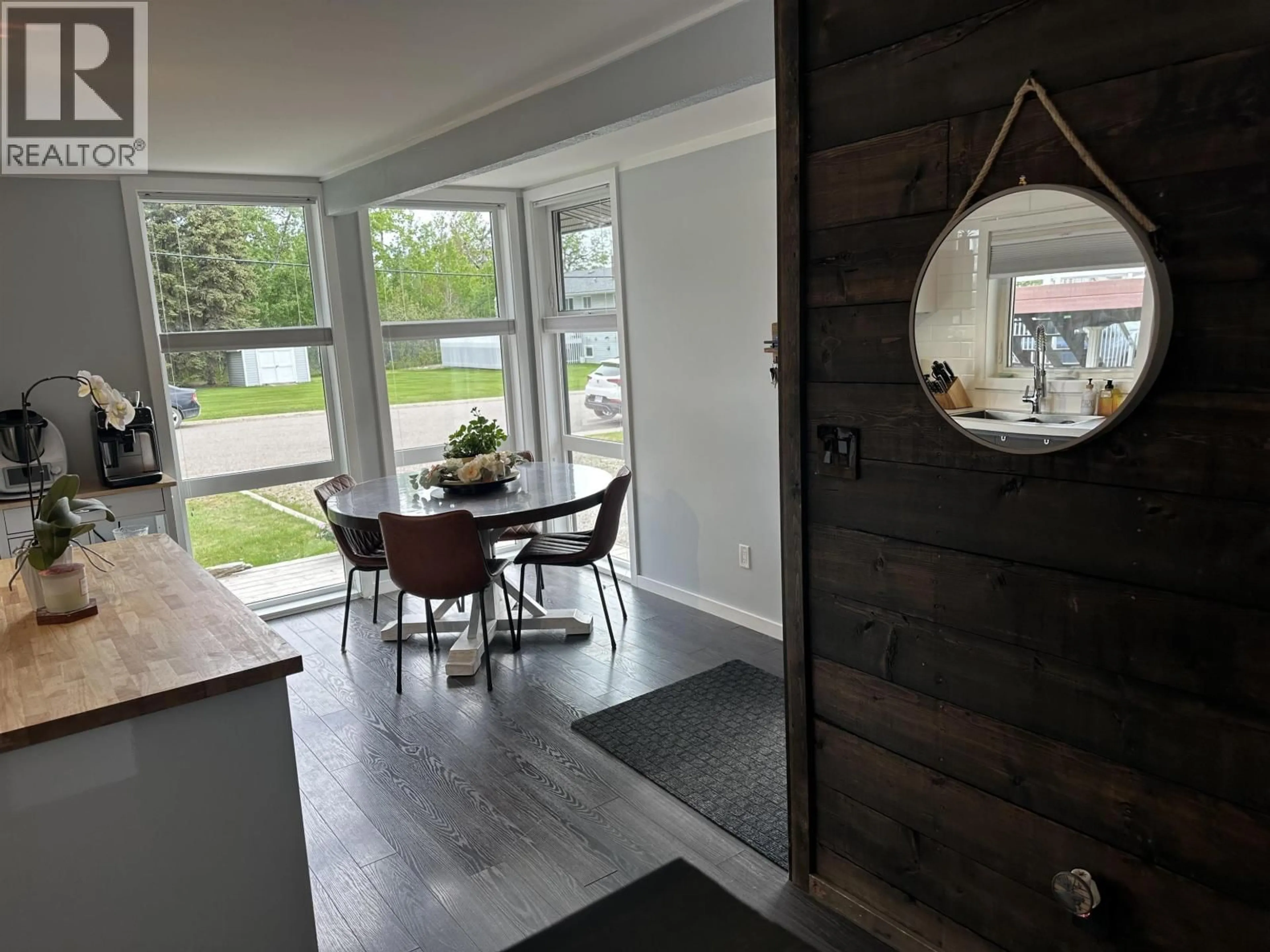 Indoor entryway for 8411 98 AVENUE, Fort St. John British Columbia V1J1P6