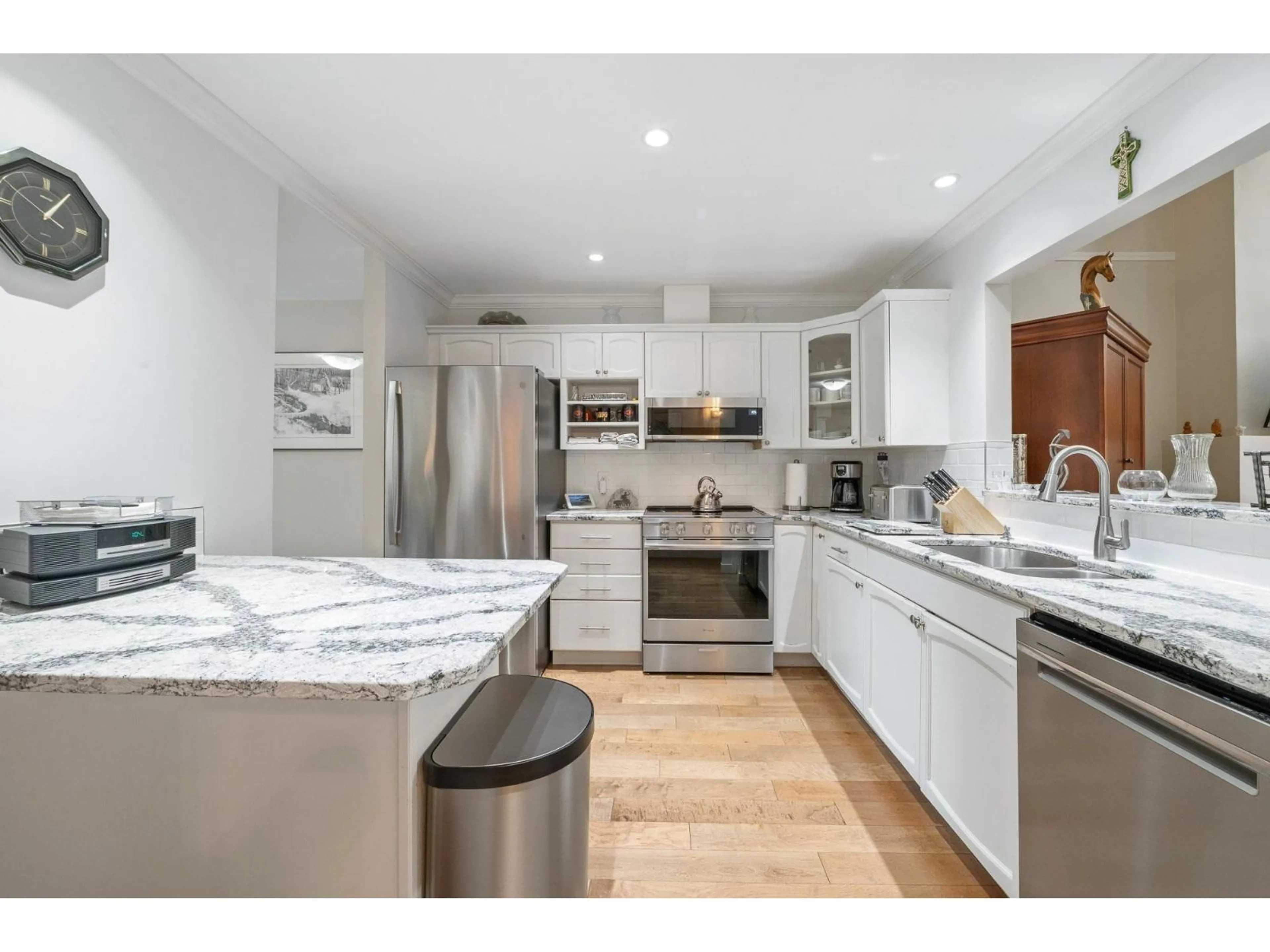 Open concept kitchen, unknown for 67 - 2500 152 STREET, Surrey British Columbia V4P1M8