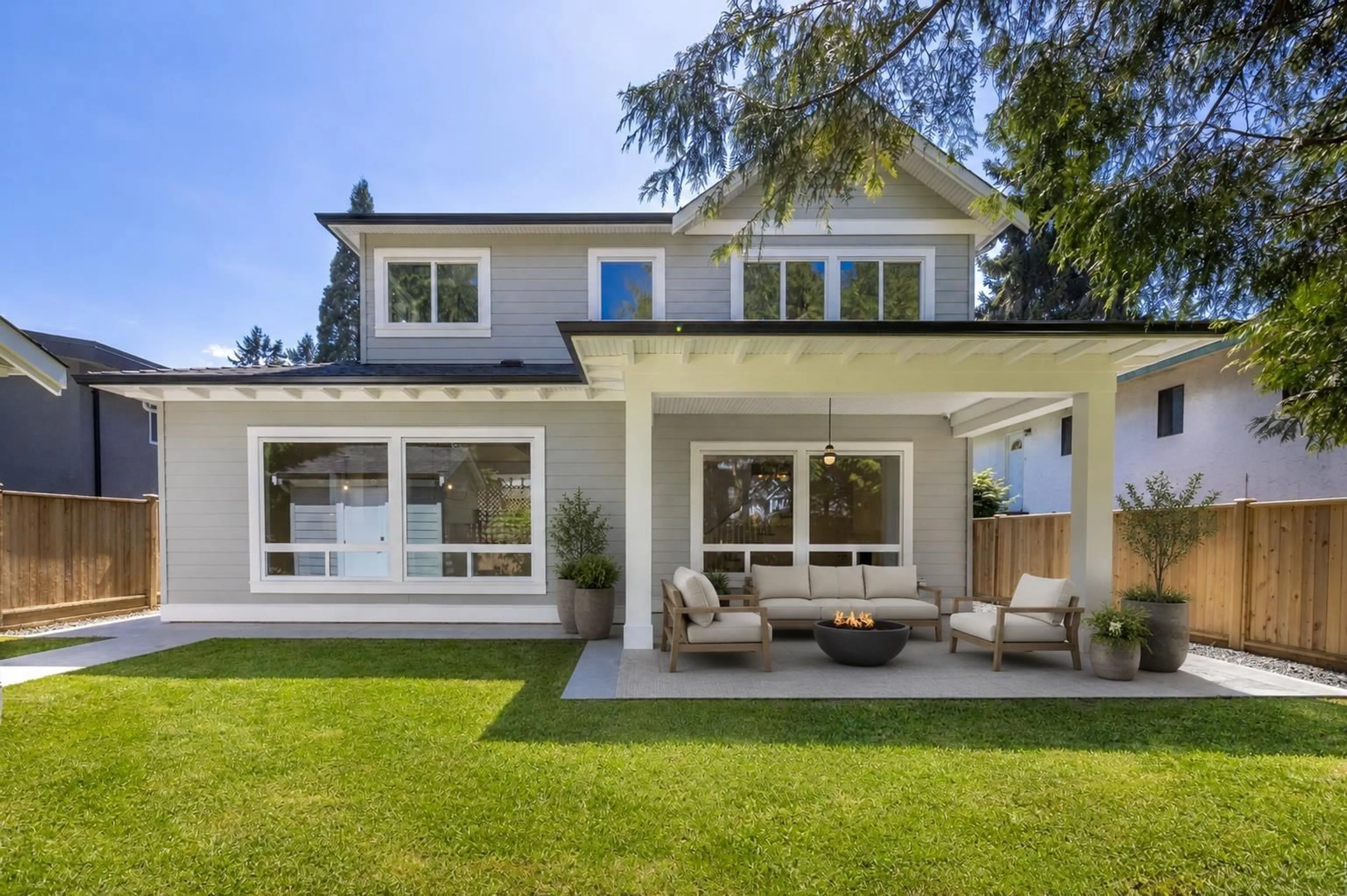 Unknown for 12641 15 AVENUE, Surrey British Columbia V4A1K2