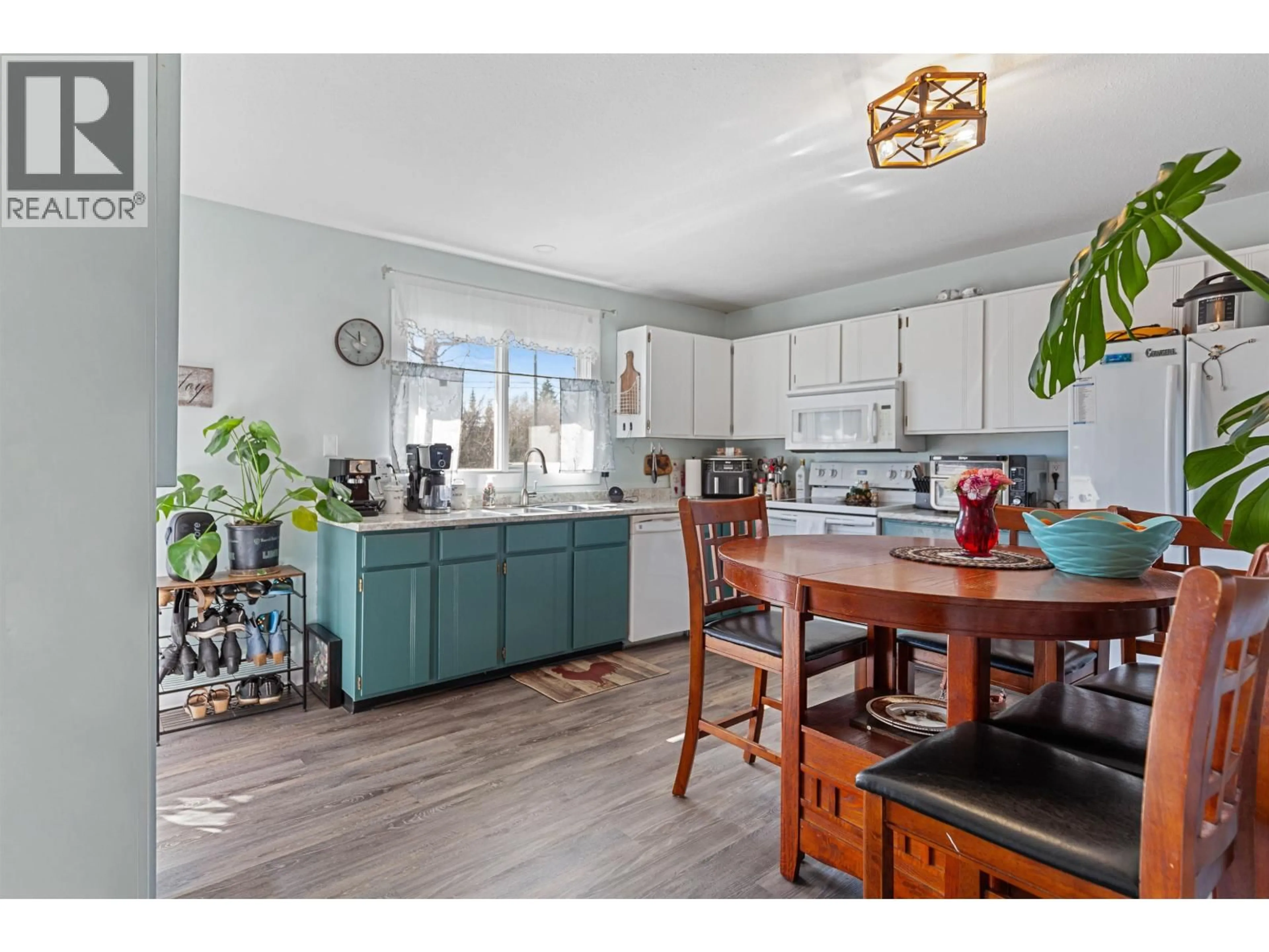 Open concept kitchen, unknown for 6485 DRIFTWOOD ROAD, Prince George British Columbia V2K4E3