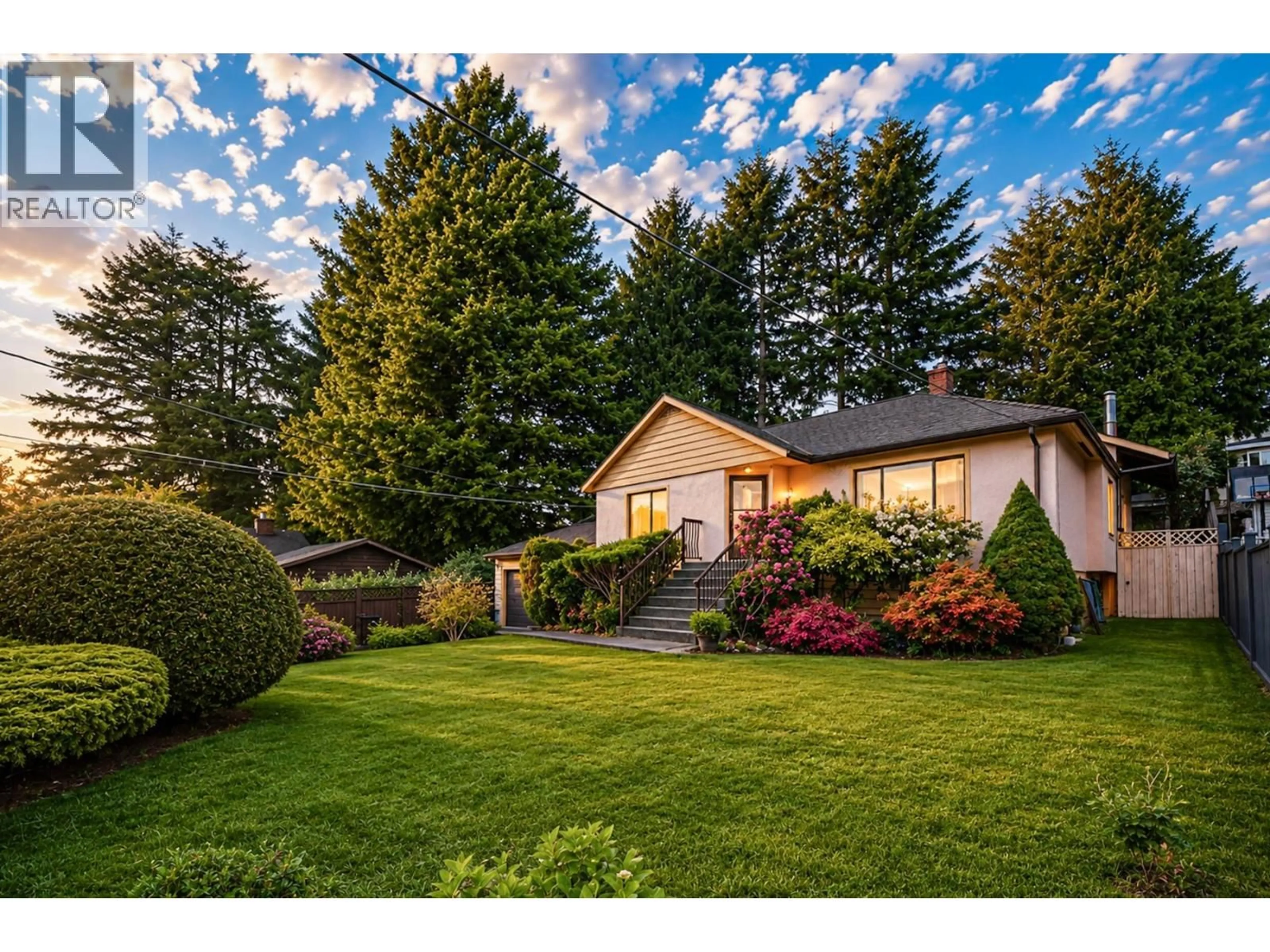 Home with vinyl exterior material, unknown for 5225 GEORGIA STREET, Burnaby British Columbia V5B1V3