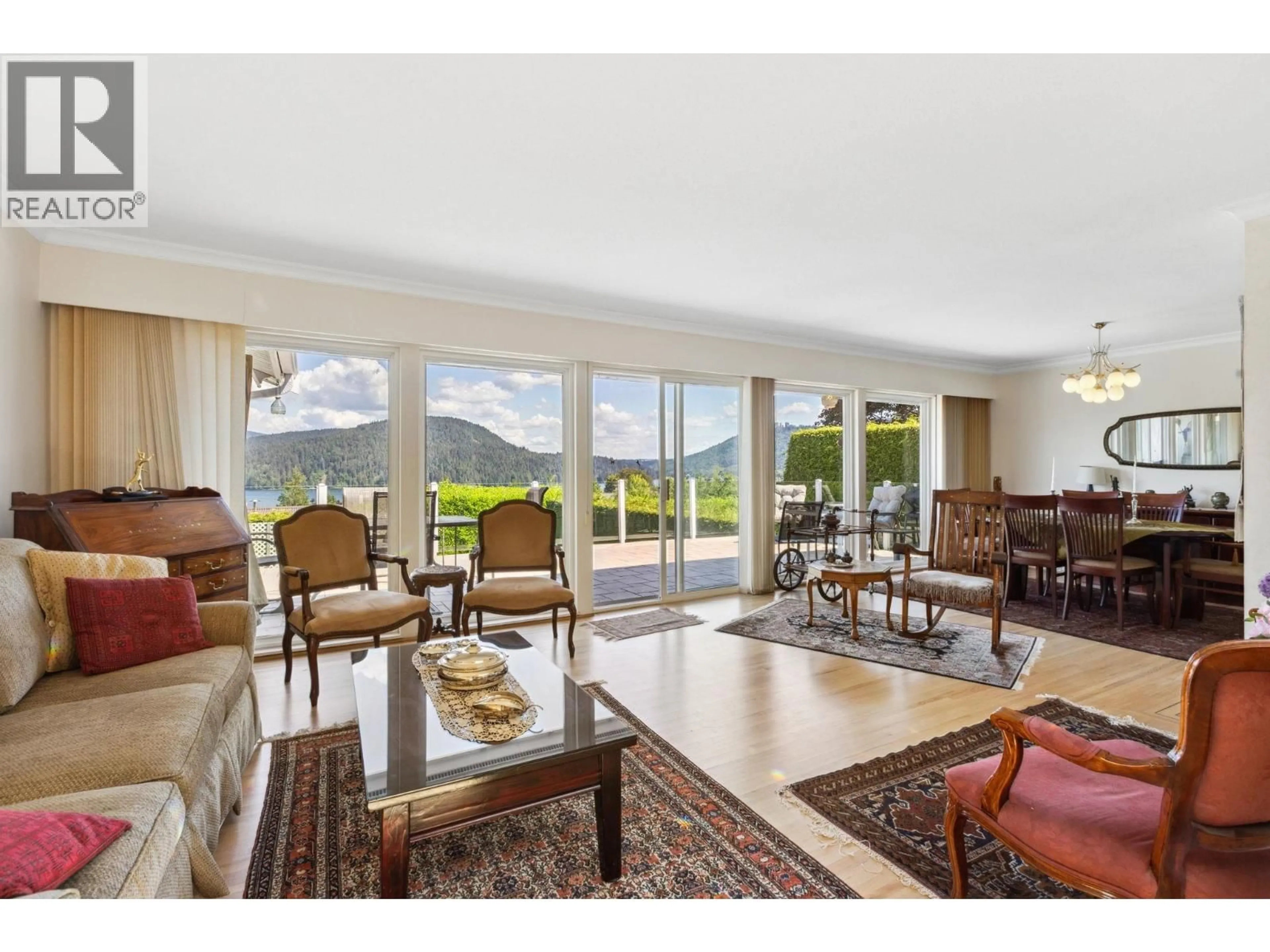 Living room with furniture, unknown for 474 FAIRWAY DRIVE, North Vancouver British Columbia V7G1L5