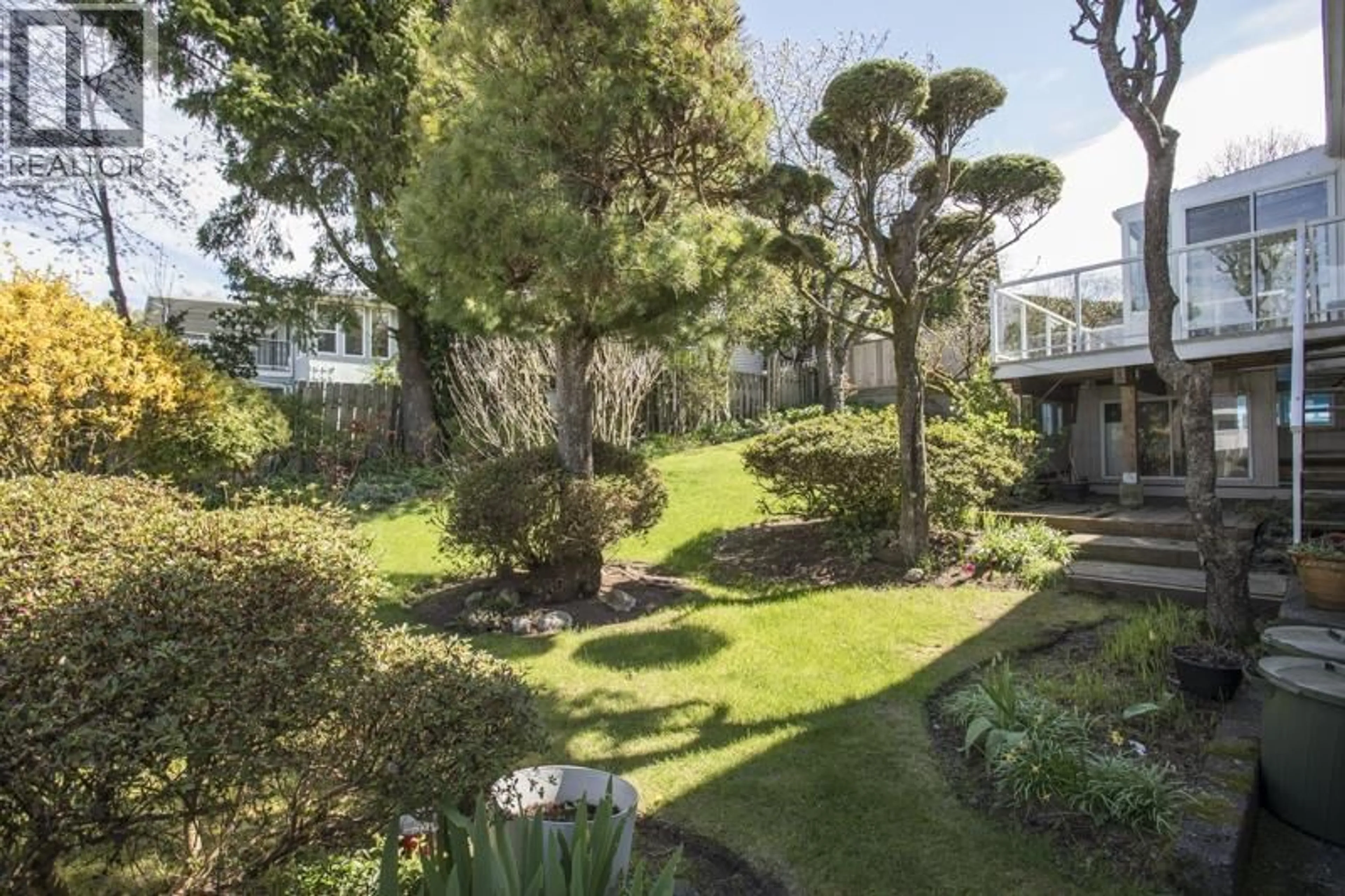 A pic from outside/outdoor area/front of a property/back of a property/a pic from drone, unknown for 1470 JUNE CRESCENT, Port Coquitlam British Columbia V3C2Y1