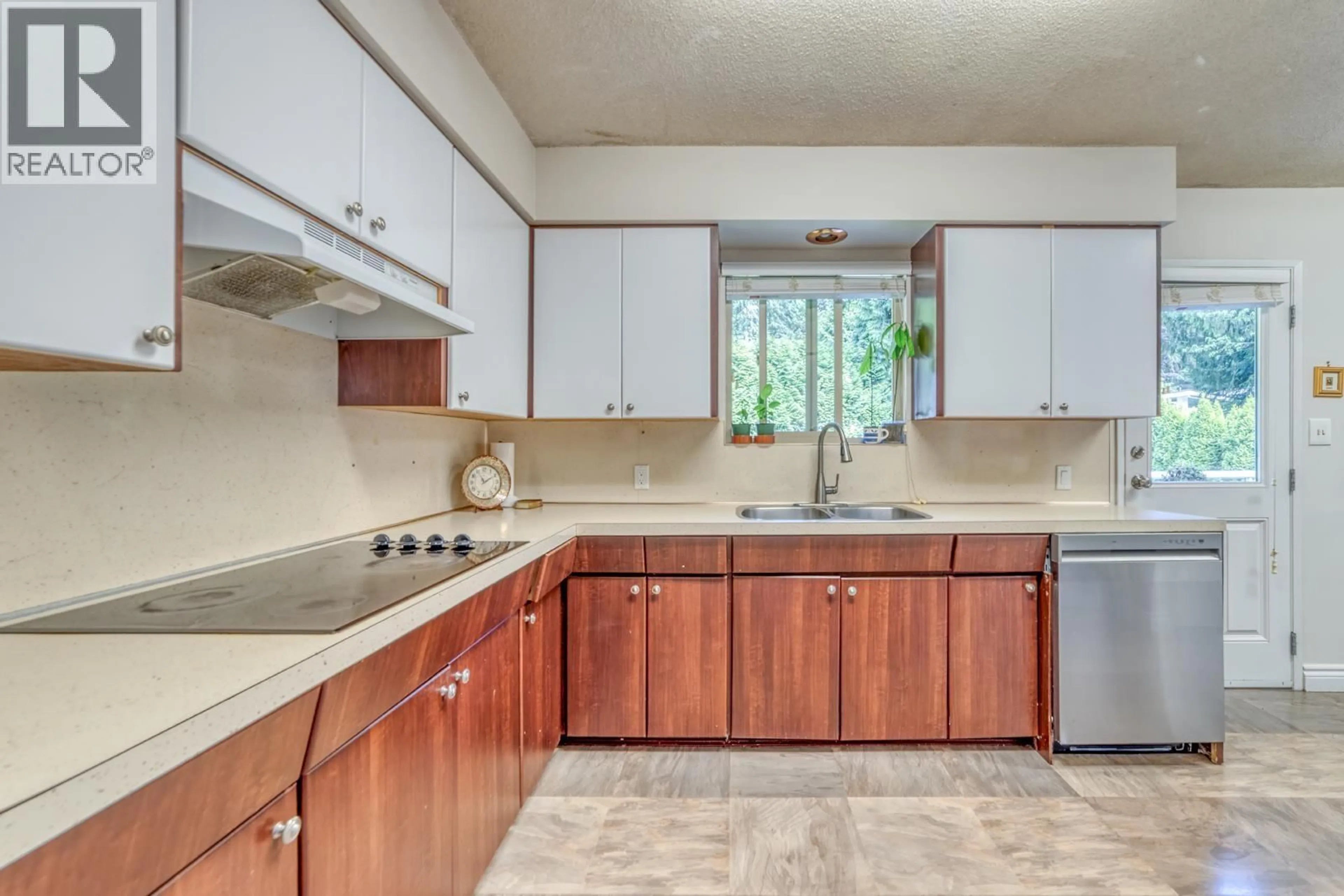 Standard kitchen, ceramic/tile floor for 4902 RANGER AVENUE, North Vancouver British Columbia V7R3M4
