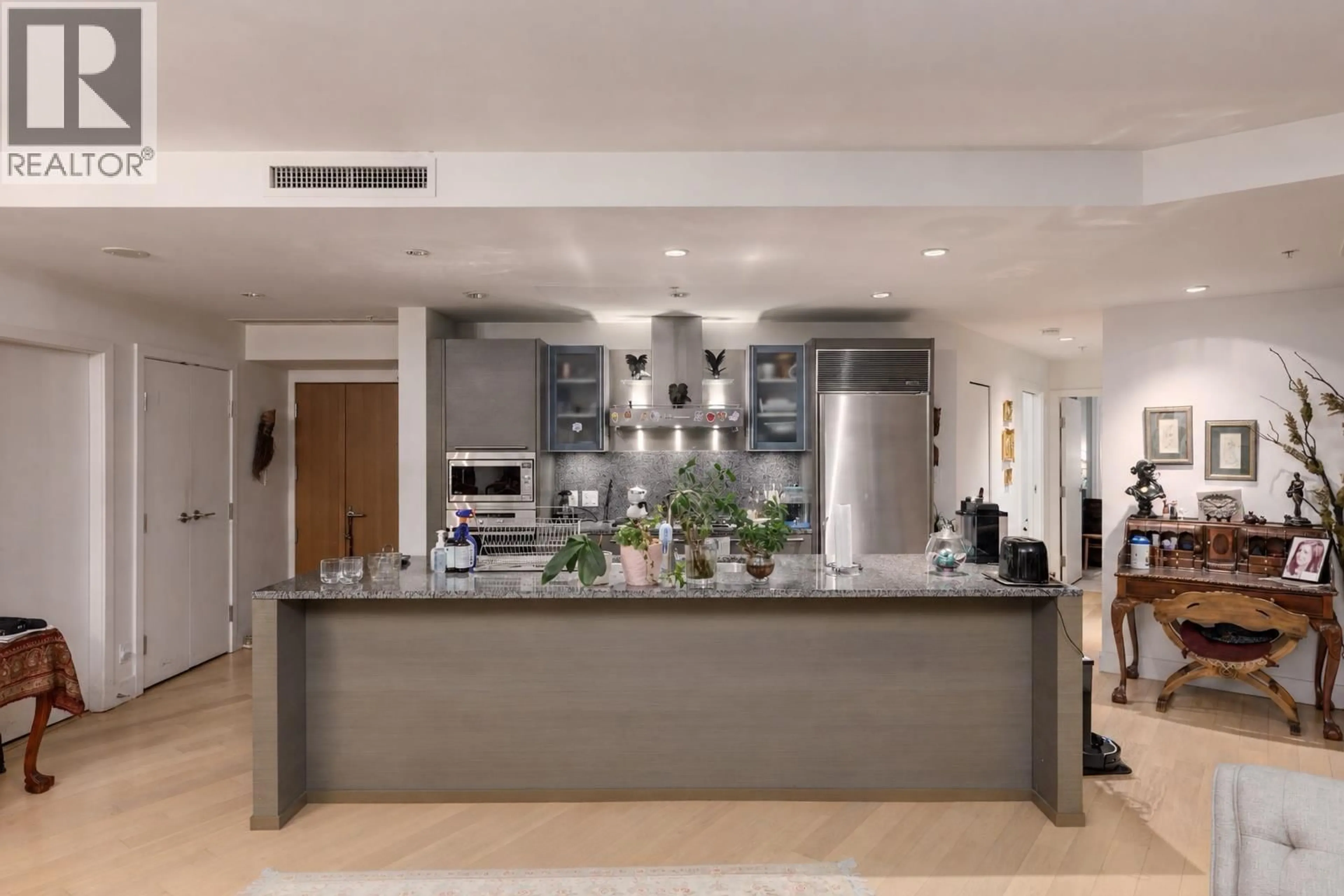 Contemporary kitchen, unknown for 3807 - 1111 ALBERNI STREET, Vancouver British Columbia V6E4V2
