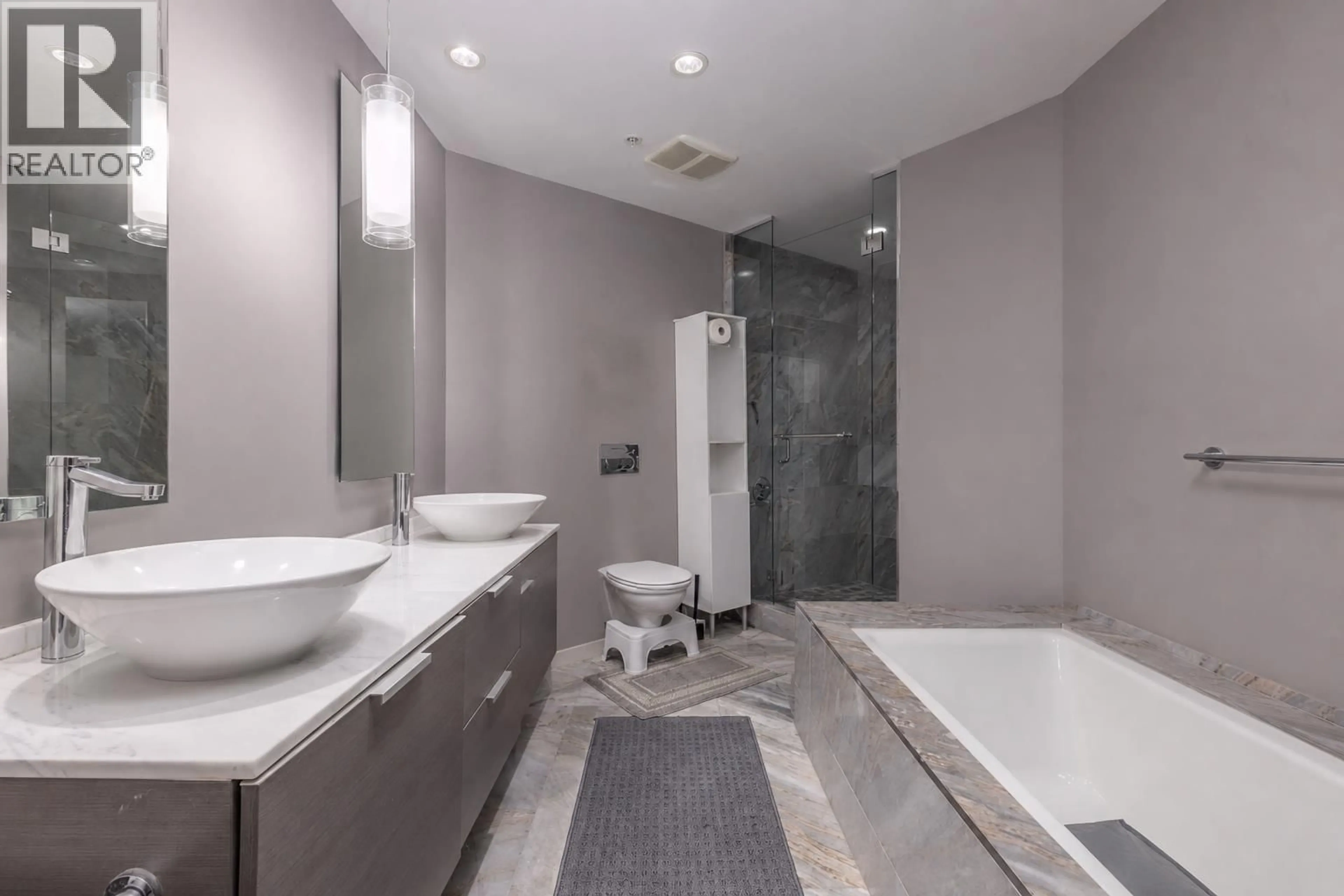 Contemporary bathroom, ceramic/tile floor for 3807 - 1111 ALBERNI STREET, Vancouver British Columbia V6E4V2
