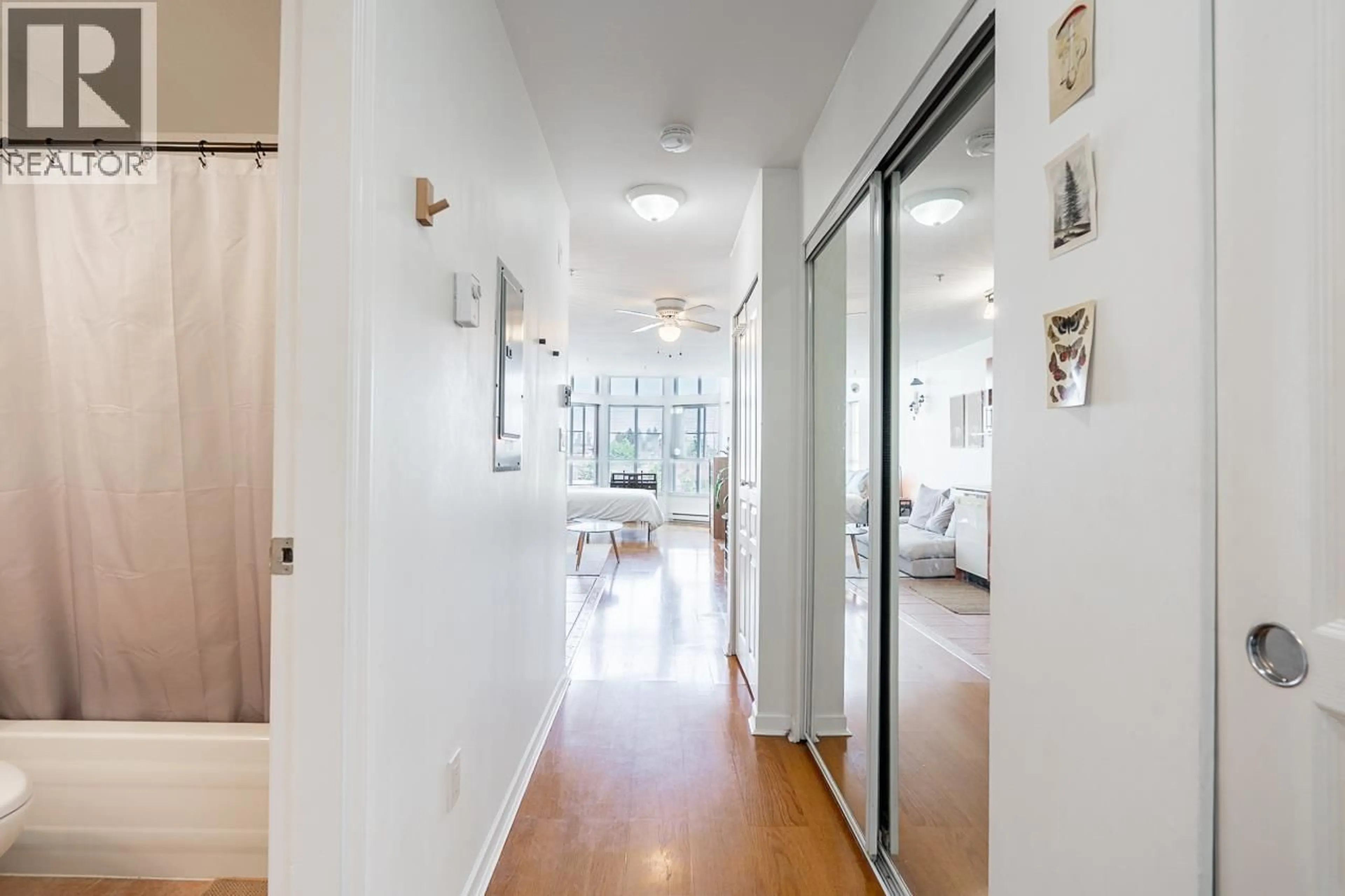 Indoor entryway for PH6 - 6991 VICTORIA DRIVE, Vancouver British Columbia V5P3Y7