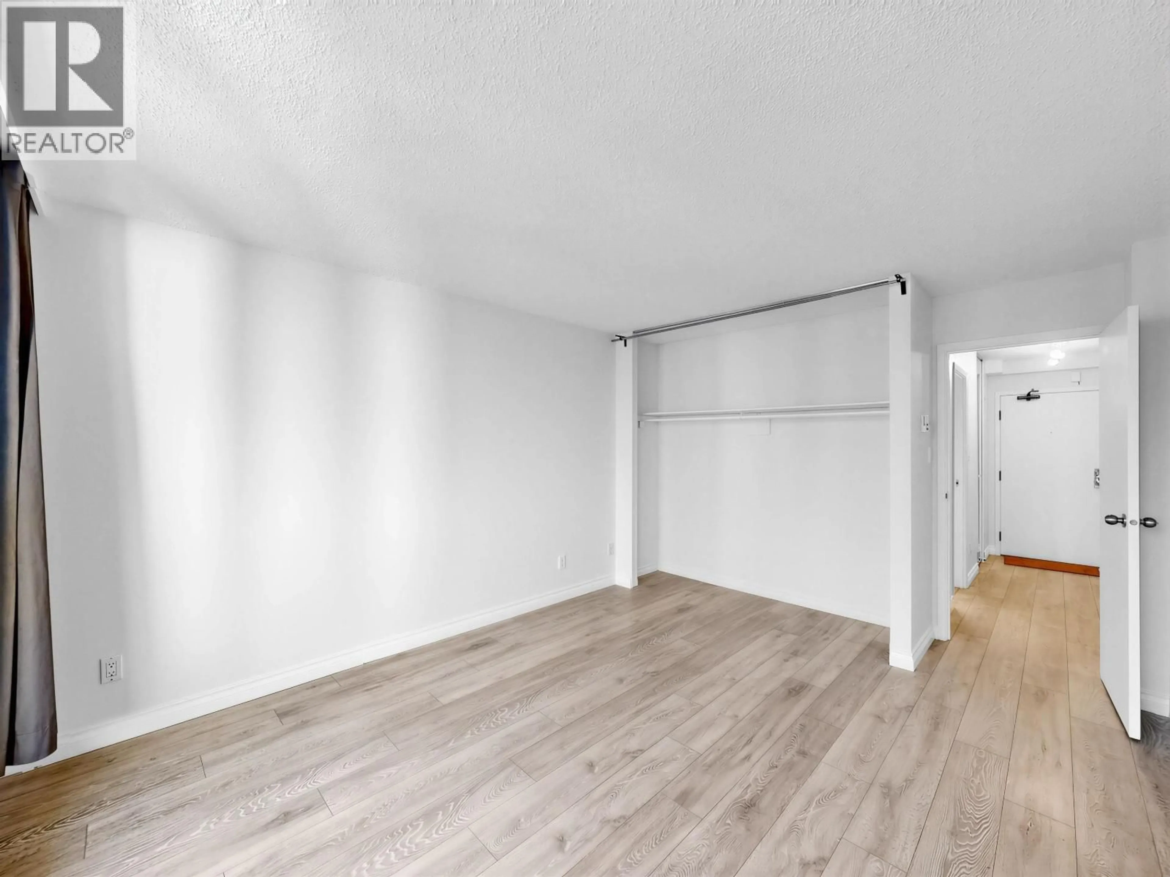 A pic of a room for 1403 - 6455 WILLINGDON AVENUE, Burnaby British Columbia V5H4E4