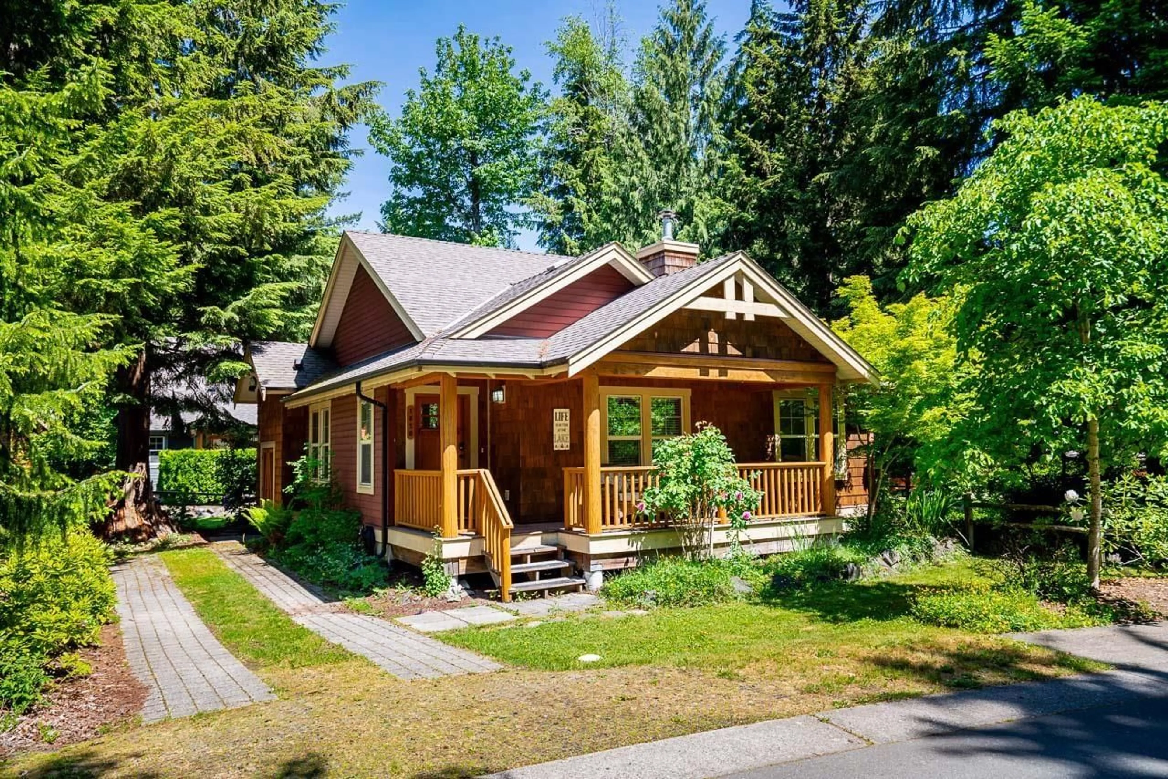 Home with vinyl exterior material, street for 1850 WOOD DUCK WAY, Lindell Beach British Columbia V2R0E1