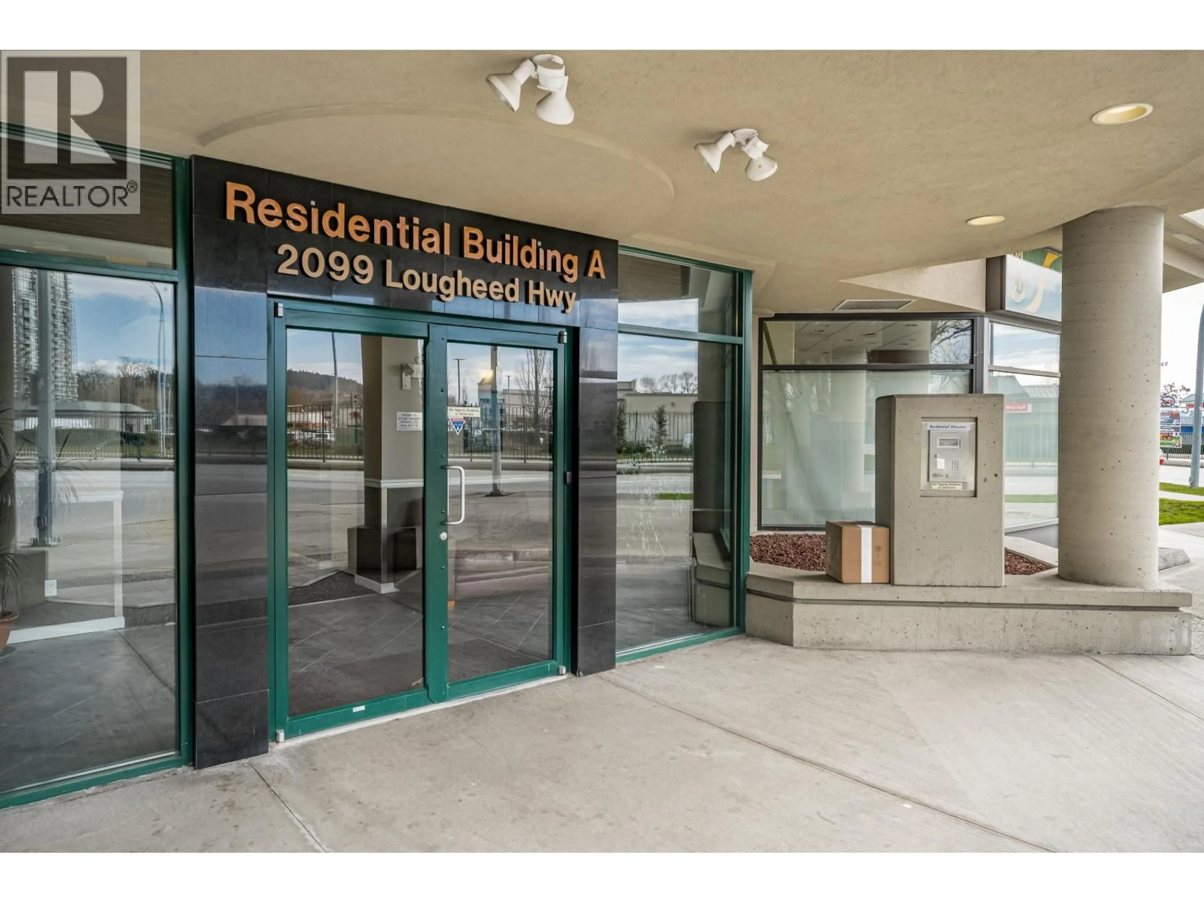 Indoor foyer for A319 - 2099 LOUGHEED HIGHWAY, Port Coquitlam British Columbia V3B1A8