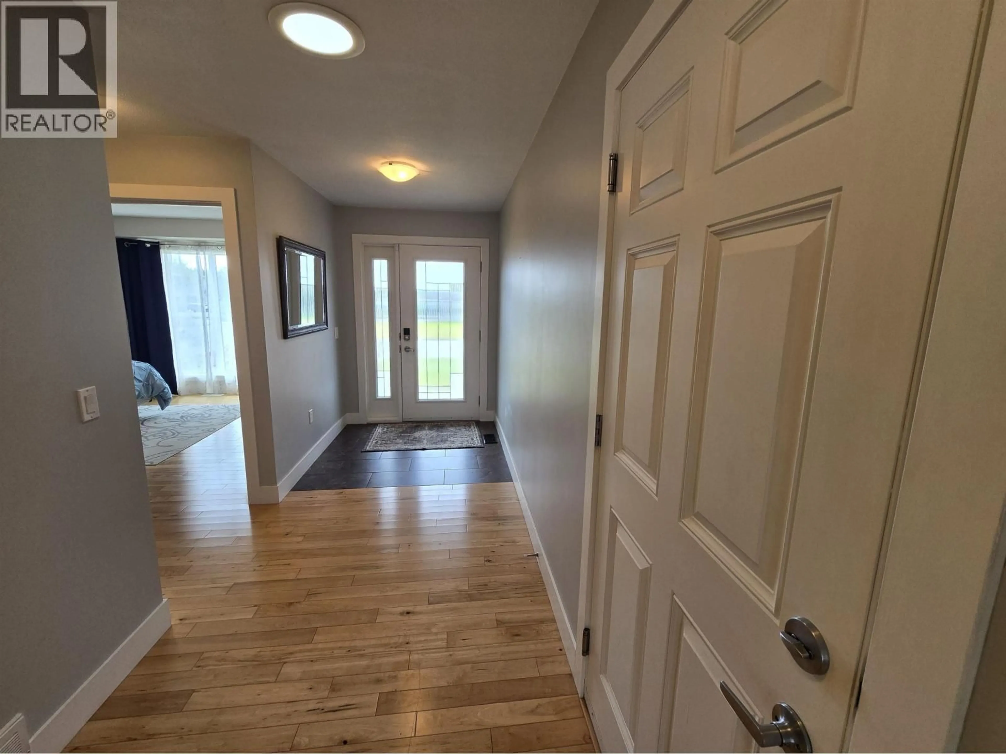 Indoor entryway for 1 - 5102 JOLLIFFE AVENUE, Terrace British Columbia V8G5P1