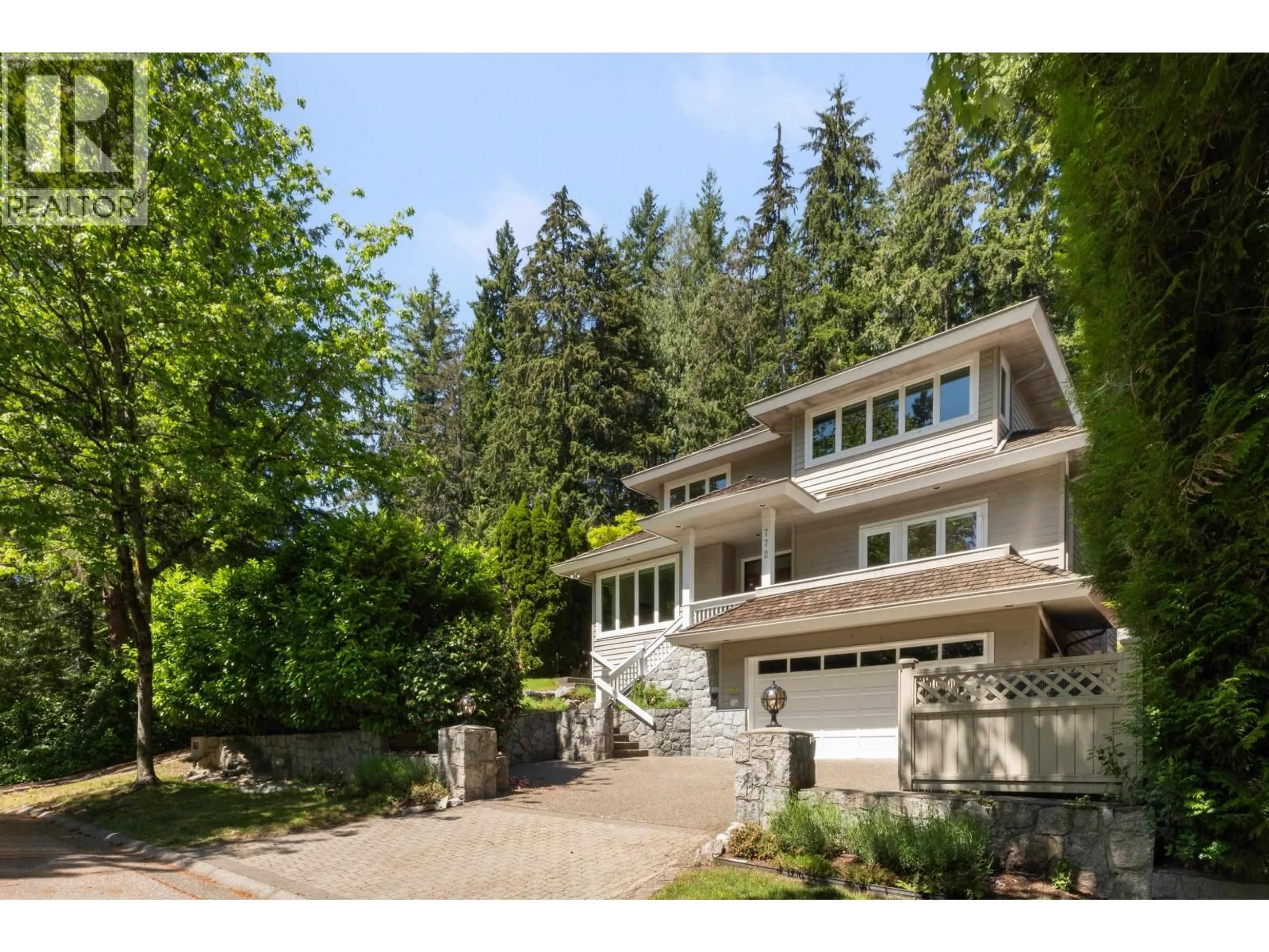Home with vinyl exterior material, street for 772 REGAL CRESCENT, North Vancouver British Columbia V7K2X8