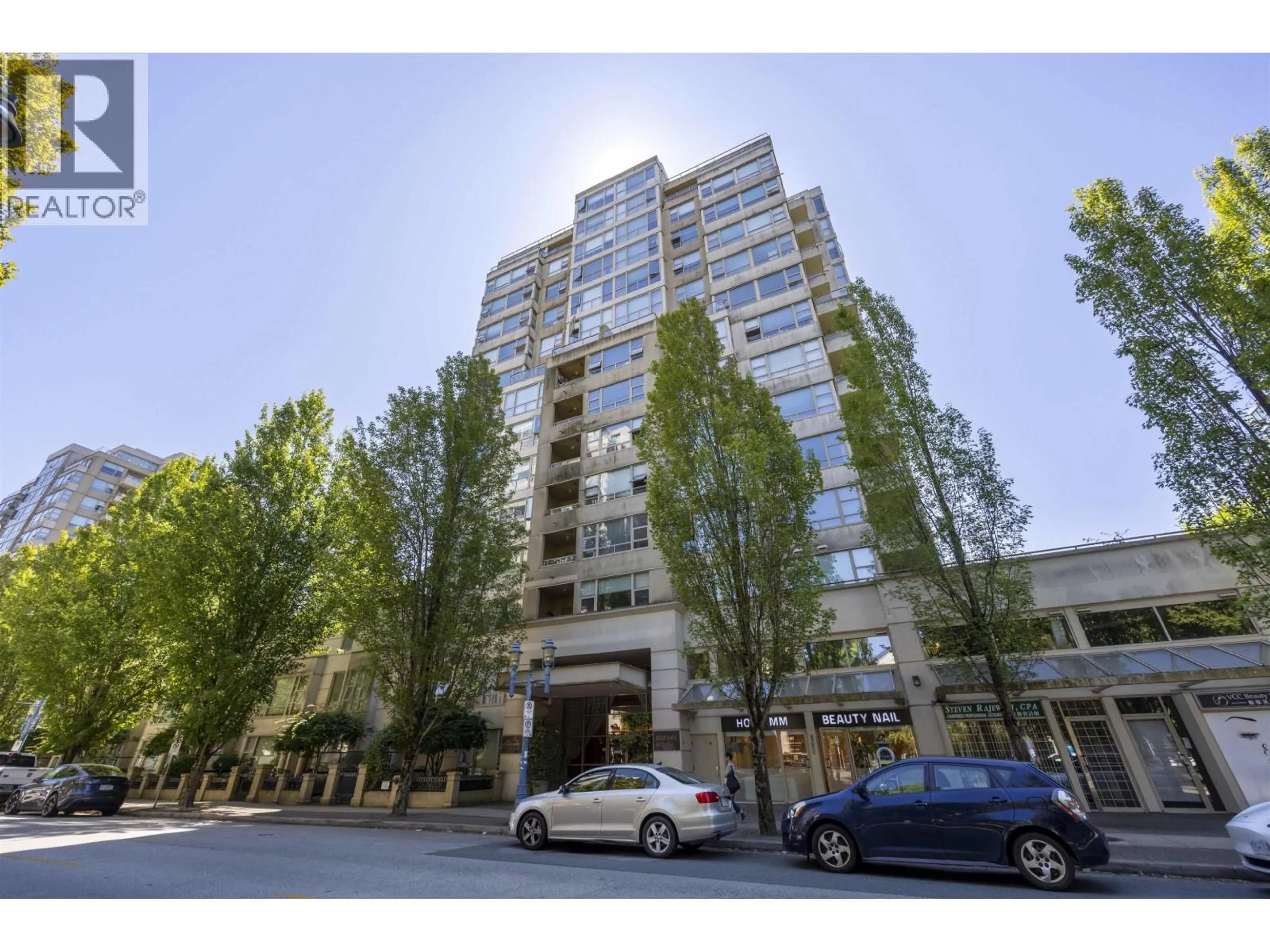 Indoor foyer for 1602 - 8238 SABA ROAD, Richmond British Columbia V6Y4C7