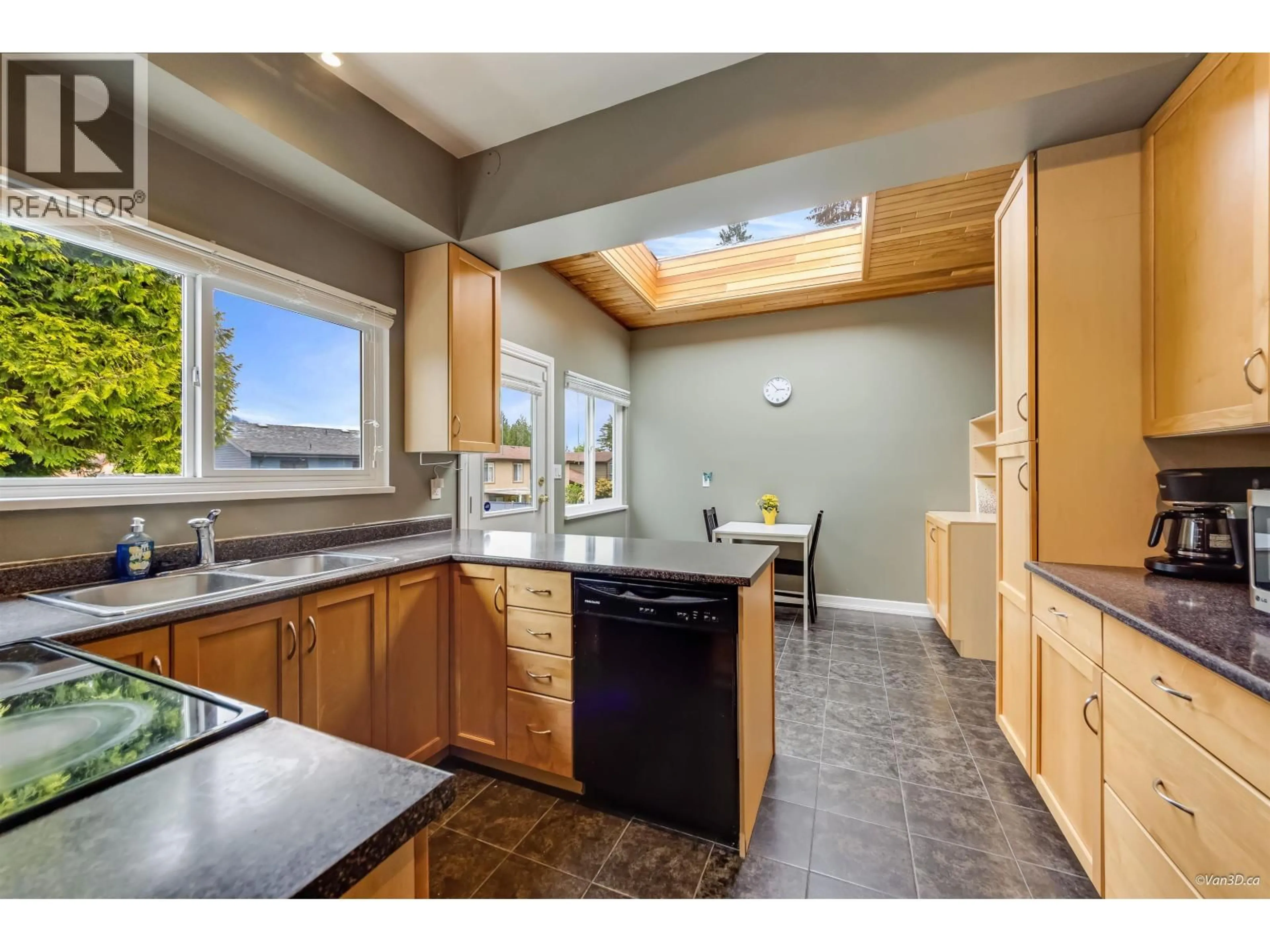 Open concept kitchen, unknown for 1066 BERNARD PLACE, Port Coquitlam British Columbia V3B1W8