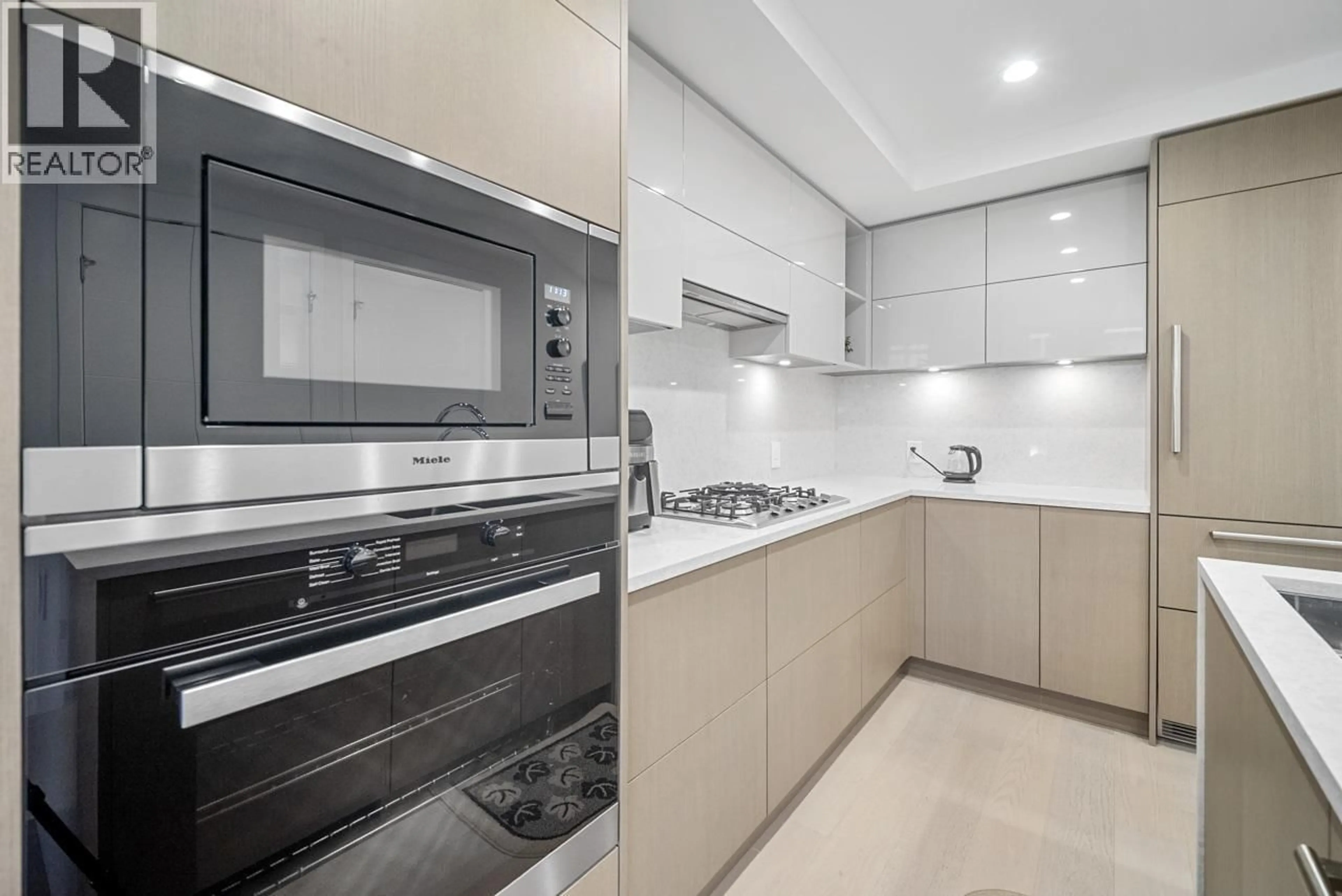 Standard kitchen, unknown for 303 - 469 KING EDWARD AVENUE, Vancouver British Columbia V5Y2J3