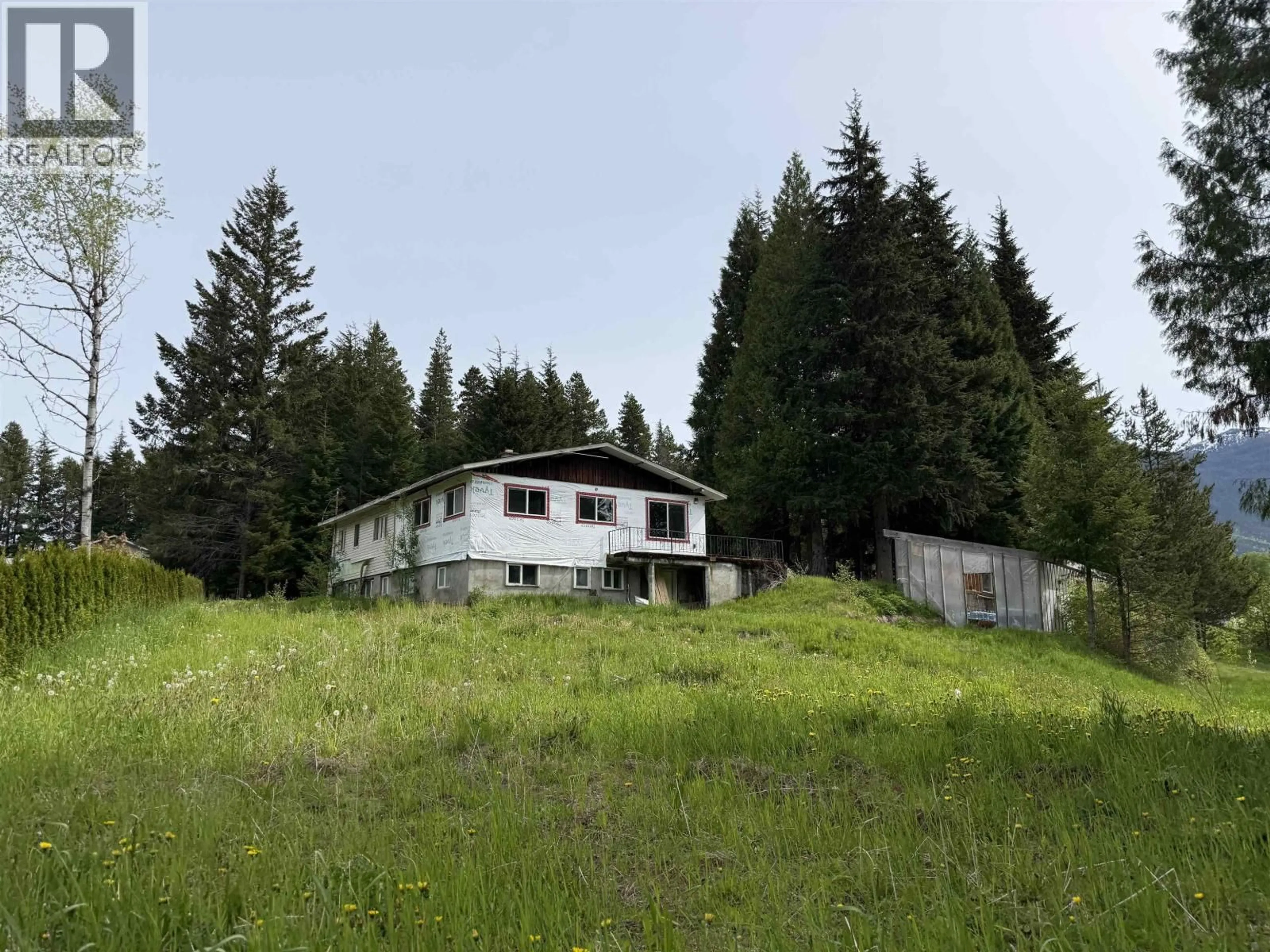 Unknown for 3679 KRUMM AVENUE, Thornhill British Columbia V8G4Y2