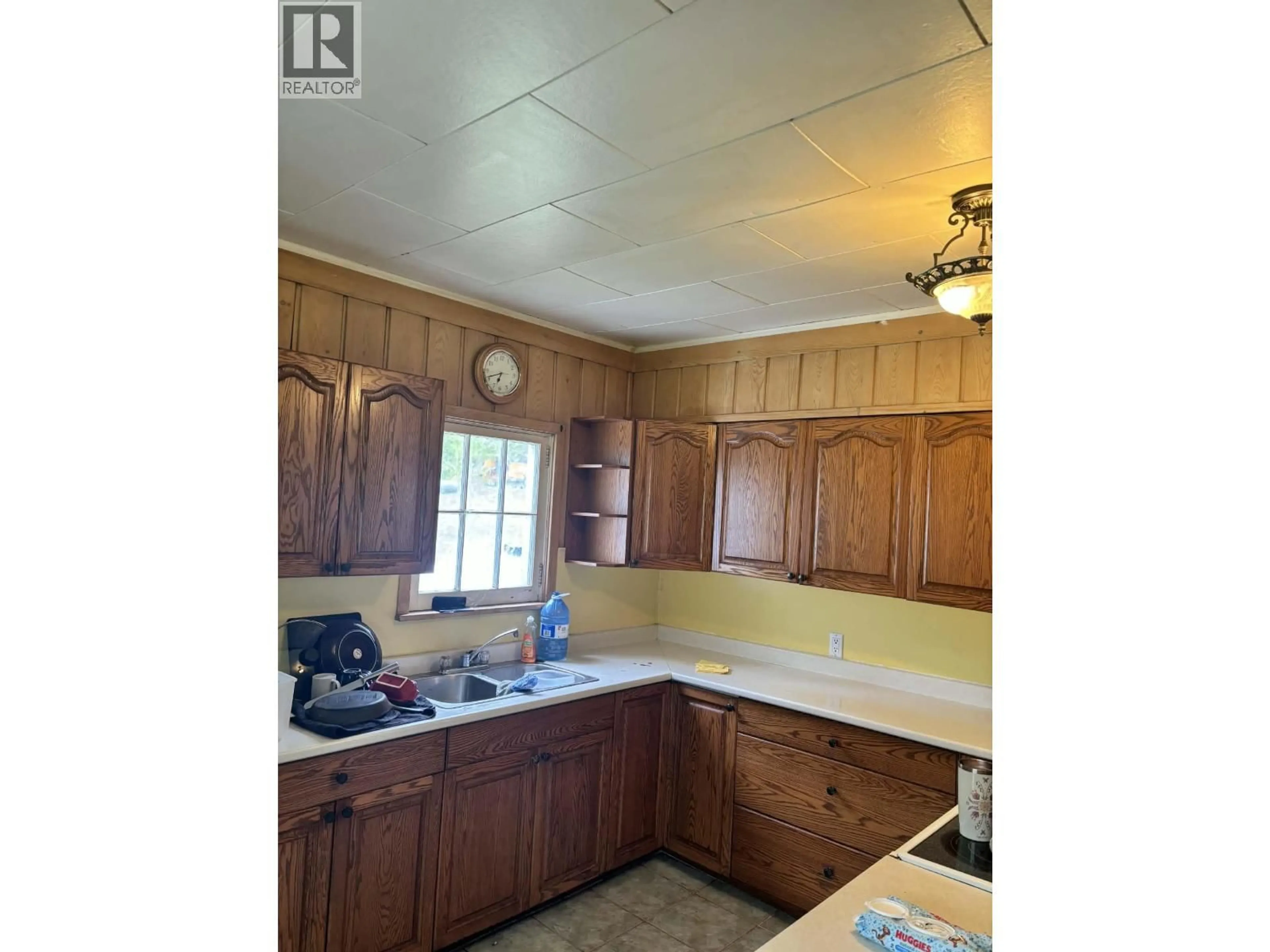 Standard kitchen, unknown for 37849 UPPER FRASER ROAD, Upper Fraser British Columbia V0J3M0