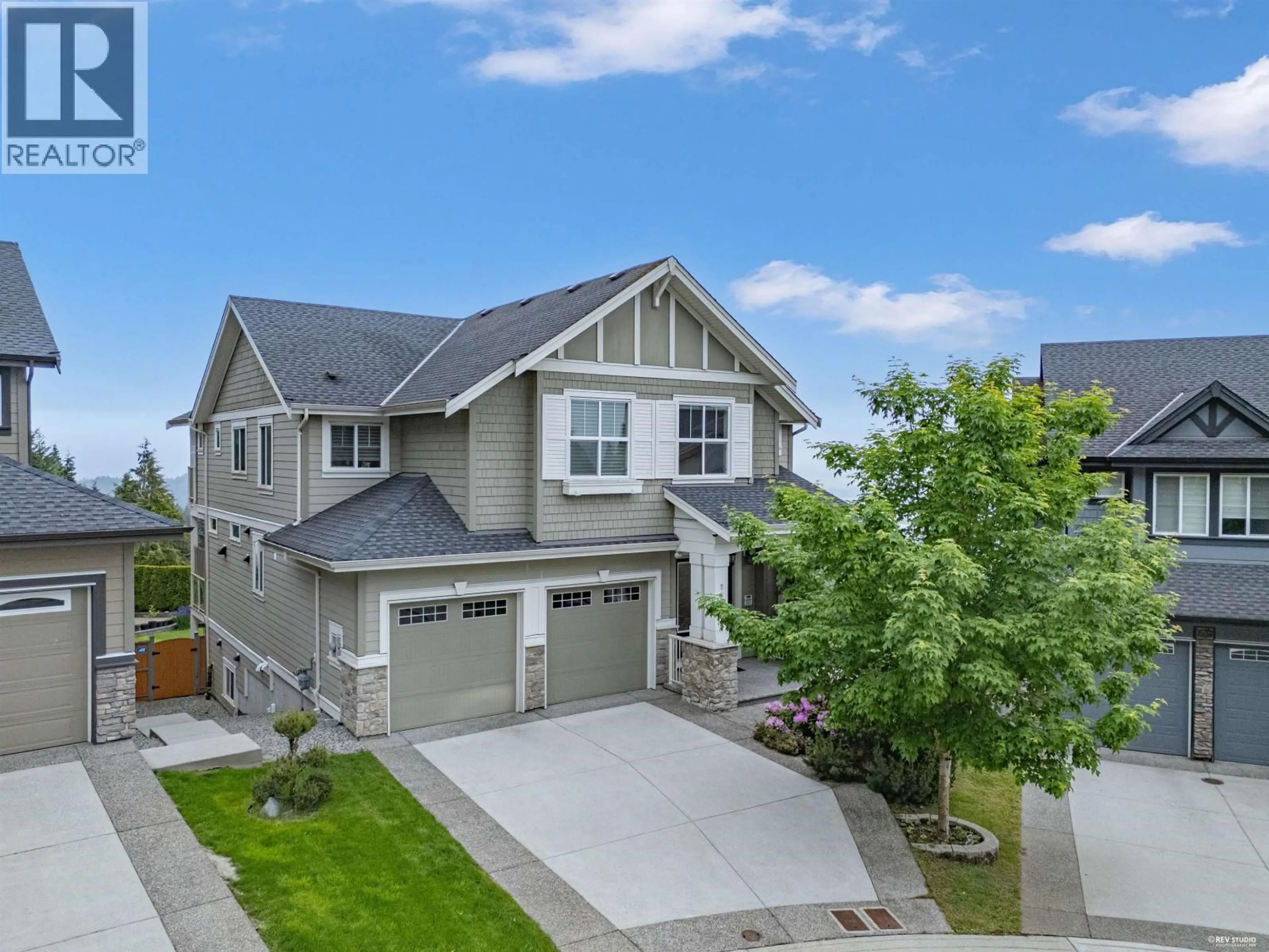 A pic from outside/outdoor area/front of a property/back of a property/a pic from drone, street for 1469 STRAWLINE HILL STREET, Coquitlam British Columbia V3E0L7