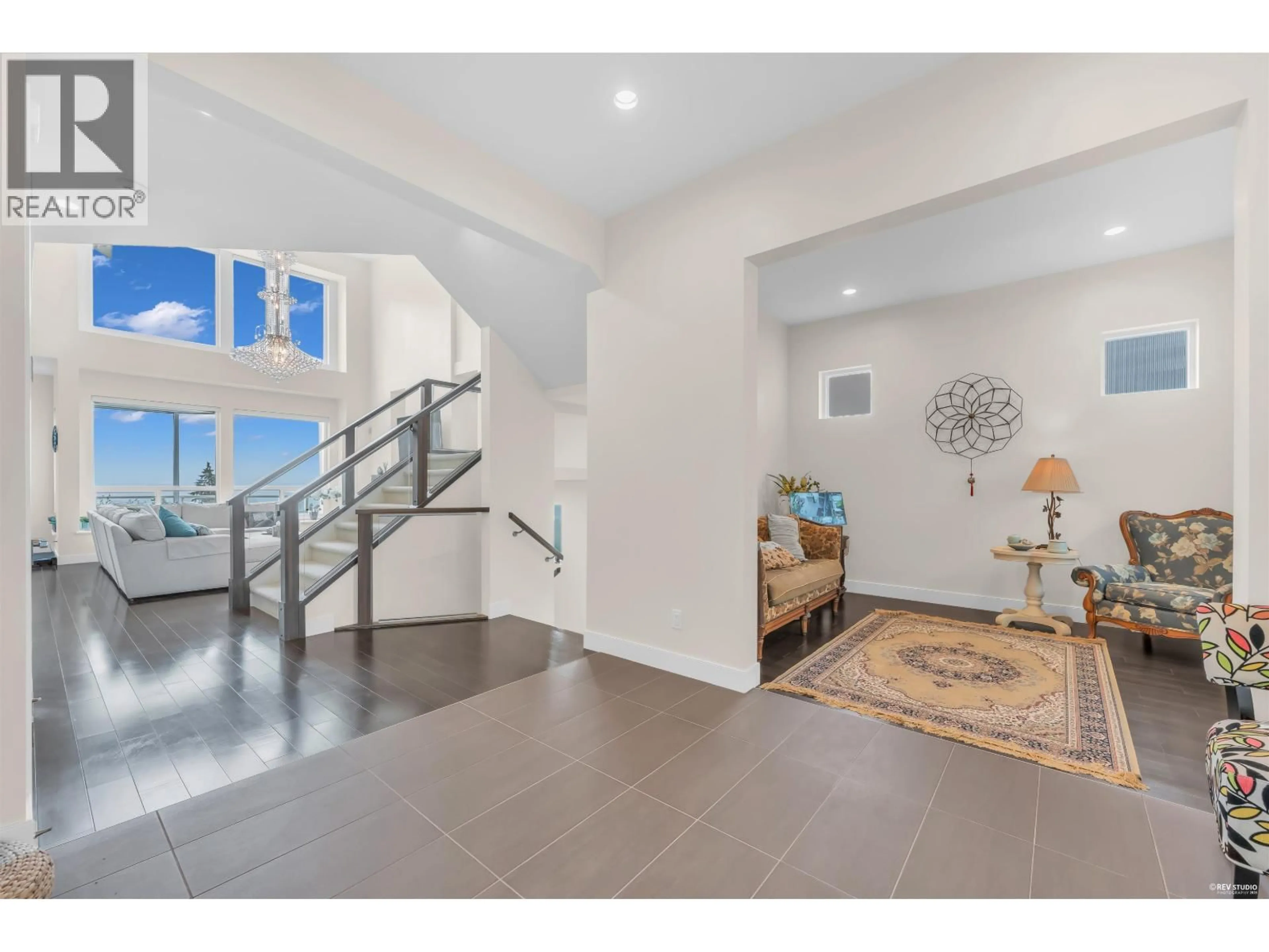 Indoor entryway for 1469 STRAWLINE HILL STREET, Coquitlam British Columbia V3E0L7