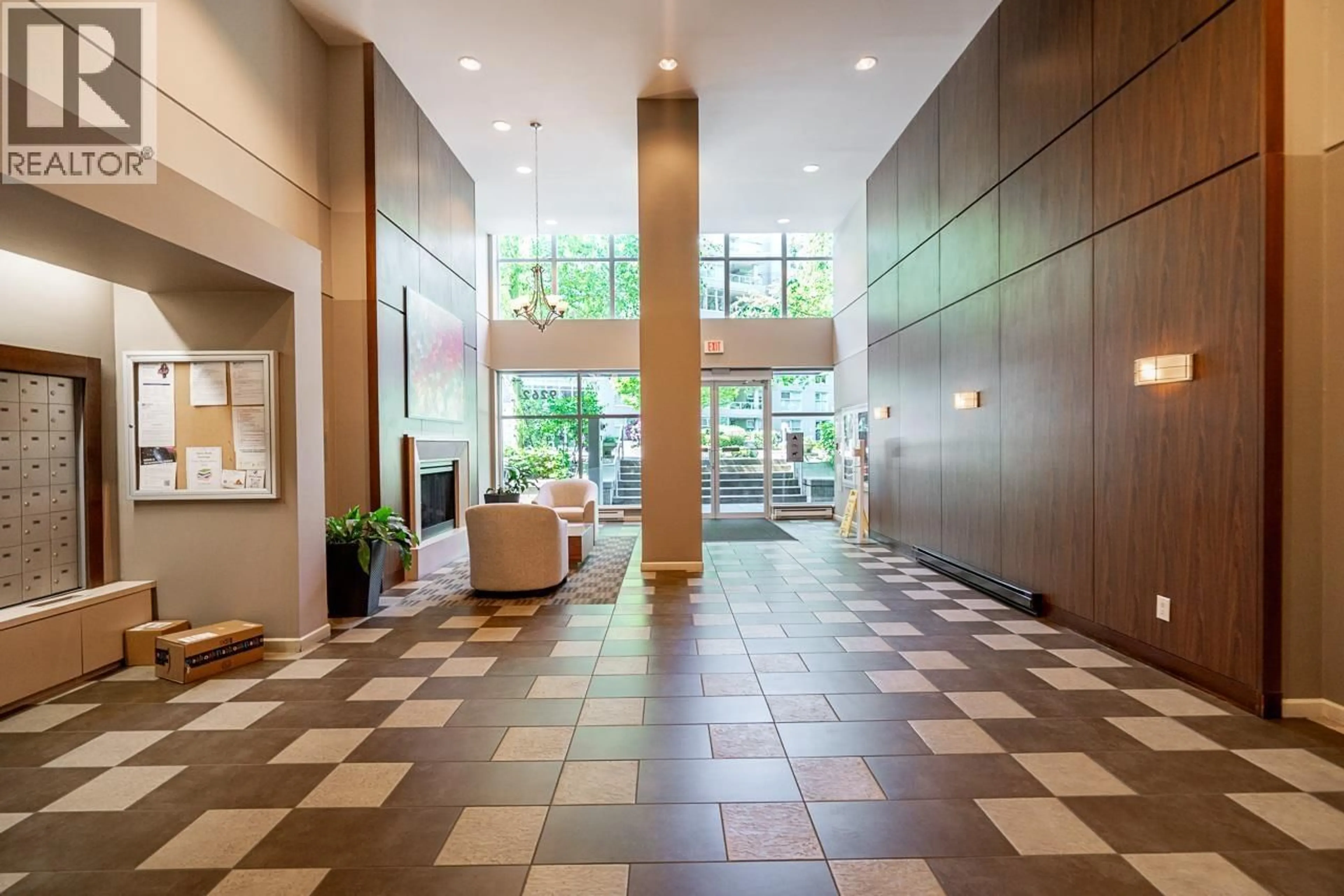 Lobby for 204 - 9262 UNIVERSITY CRESCENT, Burnaby British Columbia V5A0A4