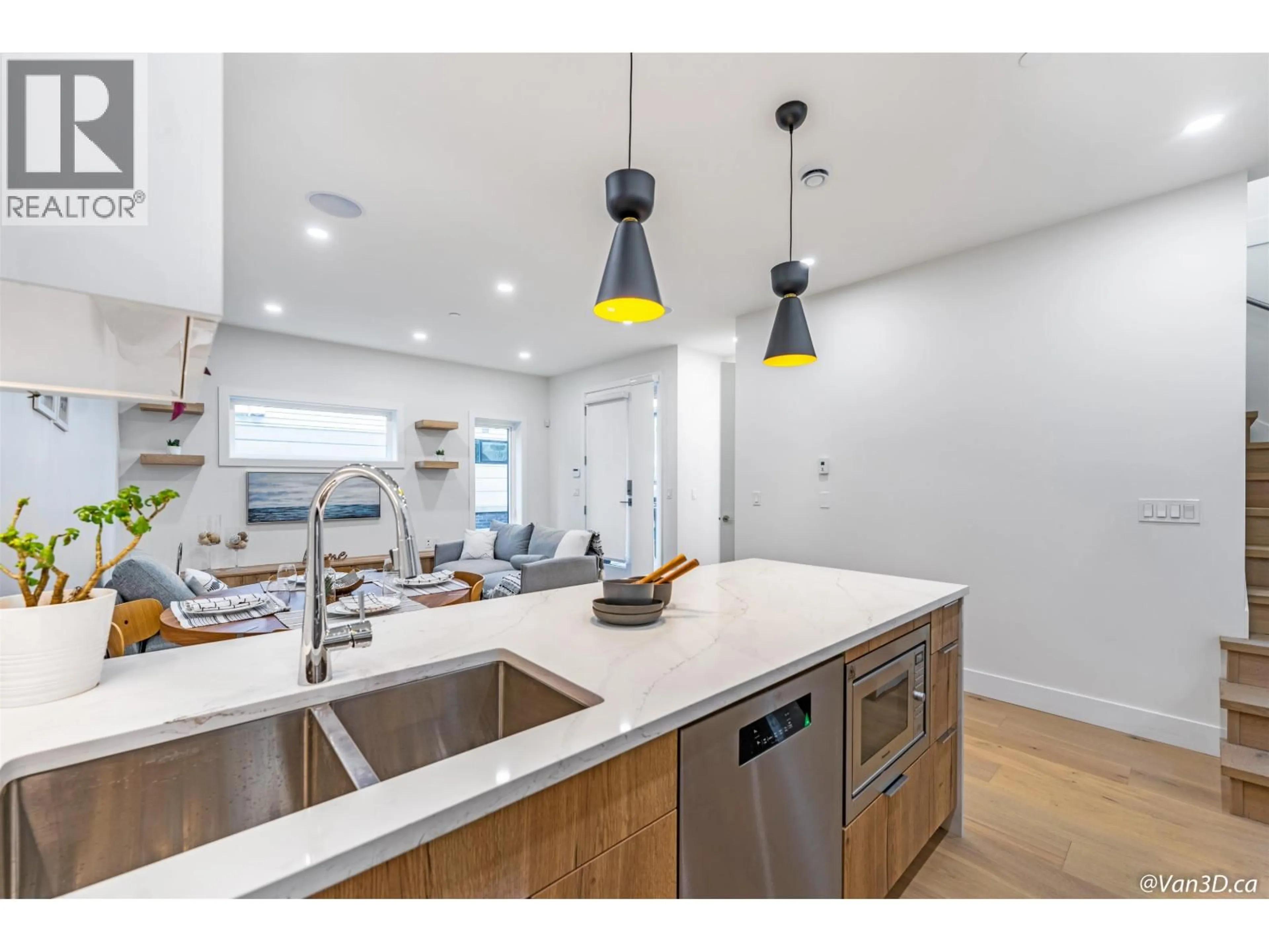 Open concept kitchen, unknown for 2 - 369 16TH AVENUE, Vancouver British Columbia V5T2T7