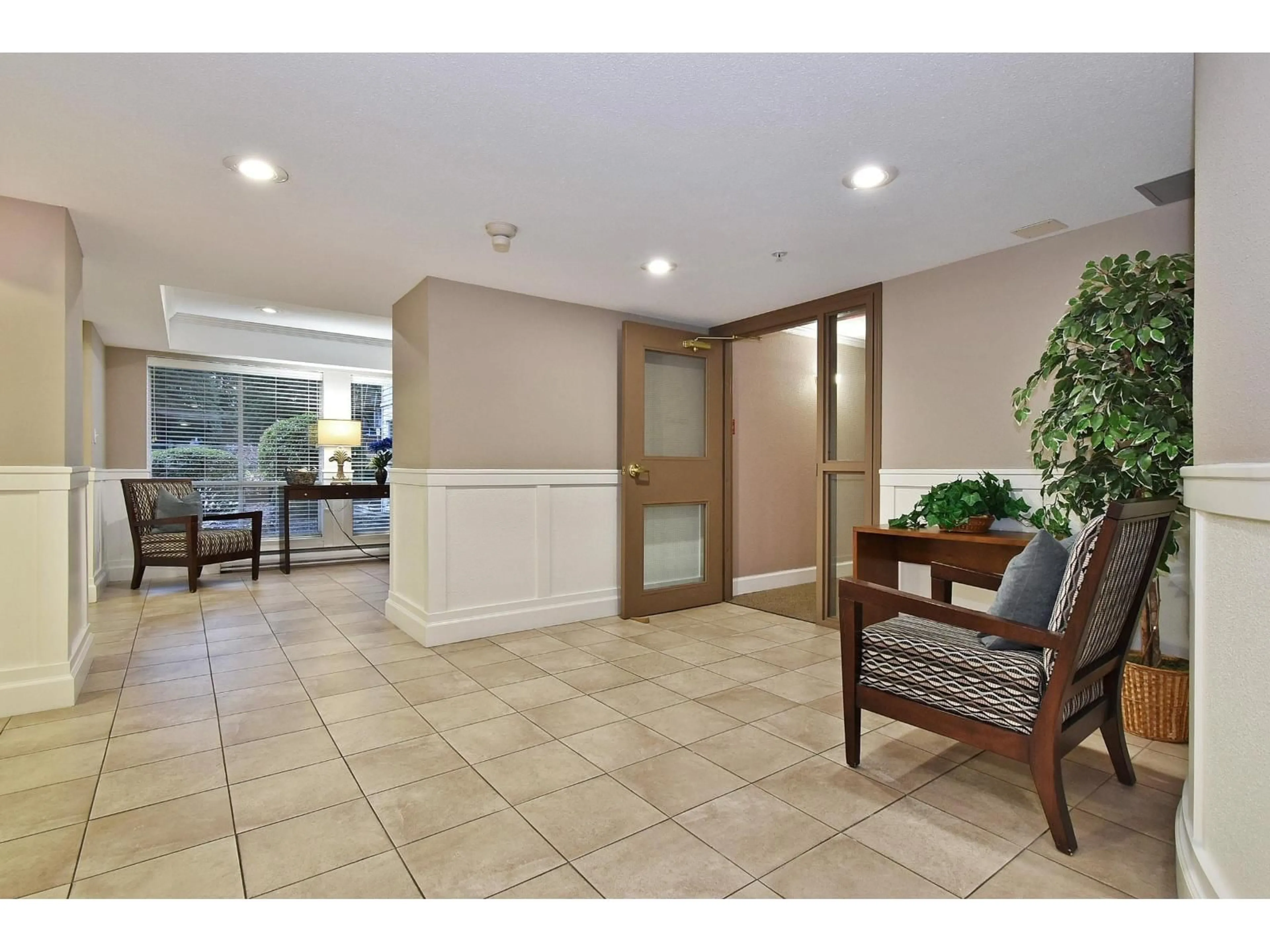 Unknown for 217 - 33280 BOURQUIN CRESCENT, Abbotsford British Columbia V2S7K2