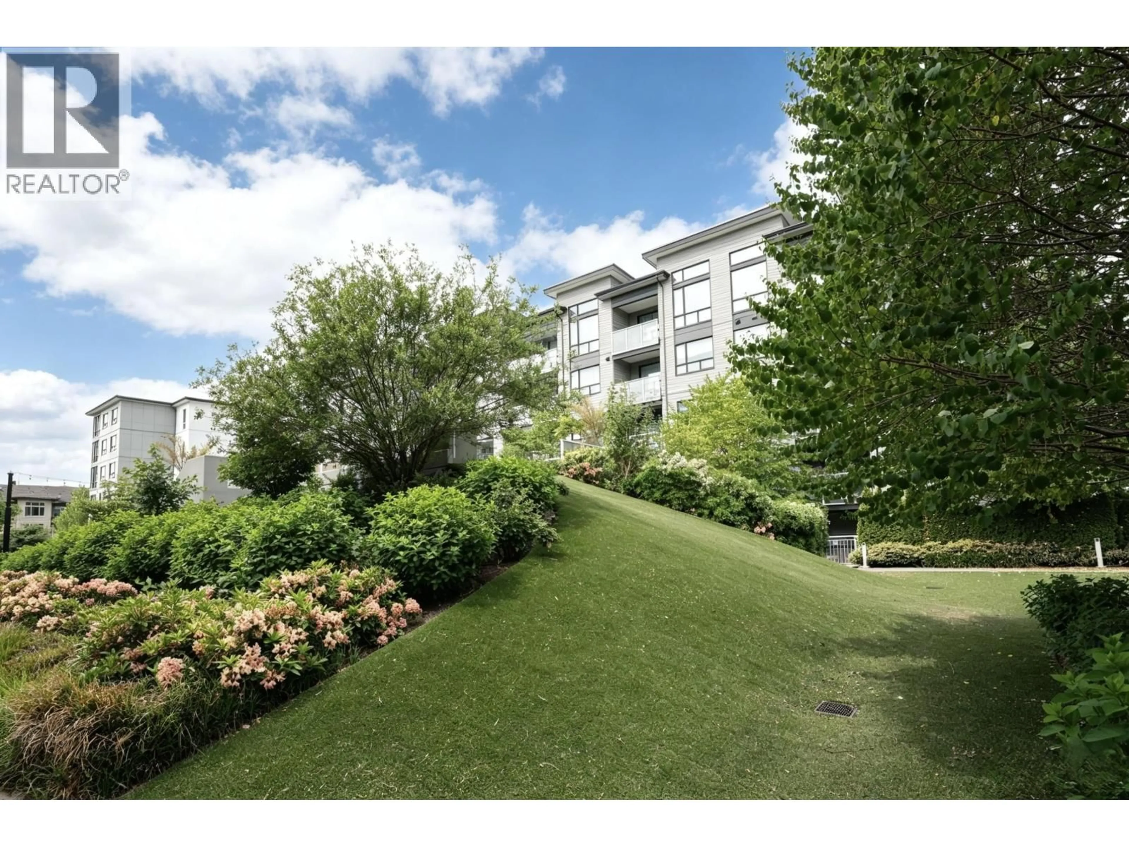 Patio, unknown for 107 - 9233 ODLIN ROAD, Richmond British Columbia V6X0V4