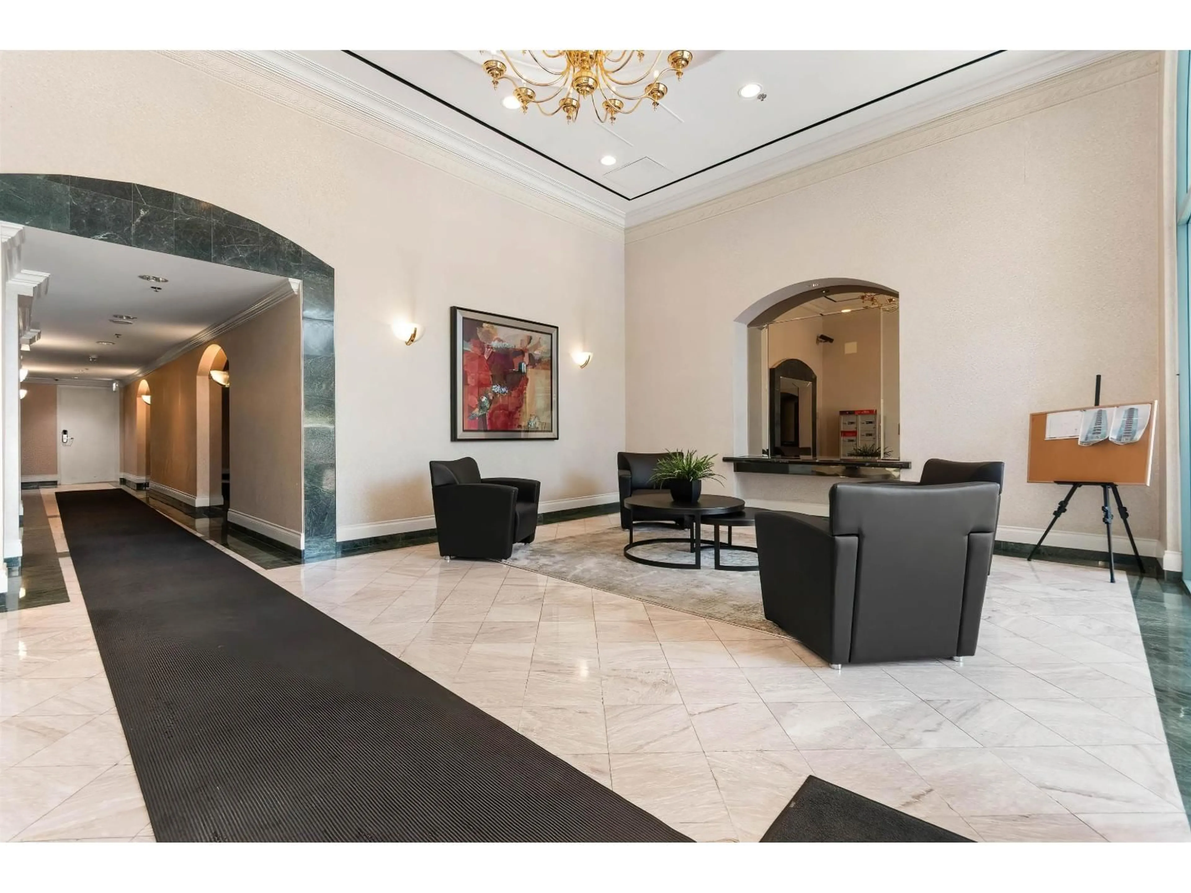 Lobby for 501 - 32330 SOUTH FRASER WAY, Abbotsford British Columbia V2T1X1