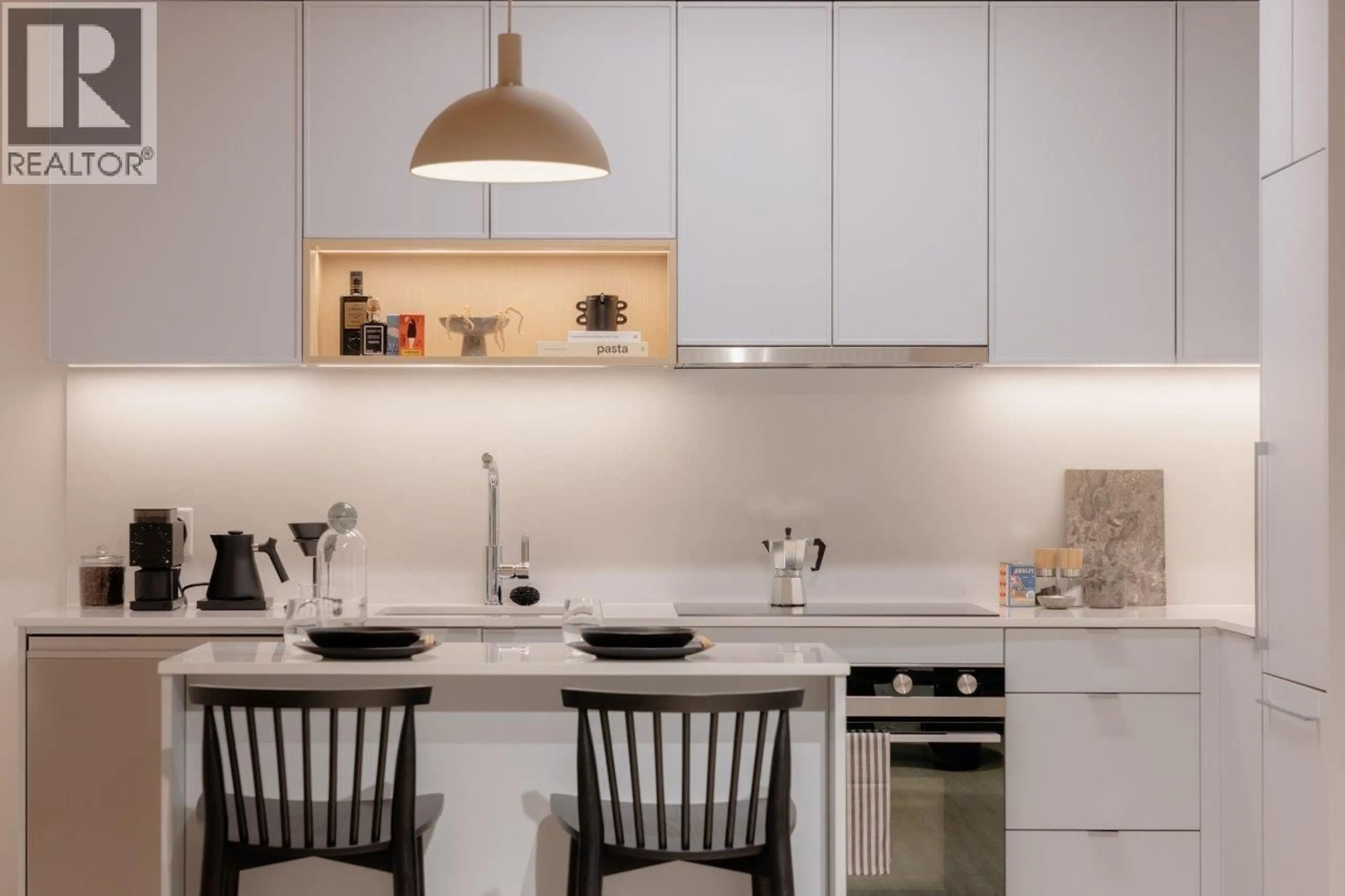 Contemporary kitchen, unknown for 303 - 3633 WILLINGDON AVENUE, Burnaby British Columbia V0V0V0