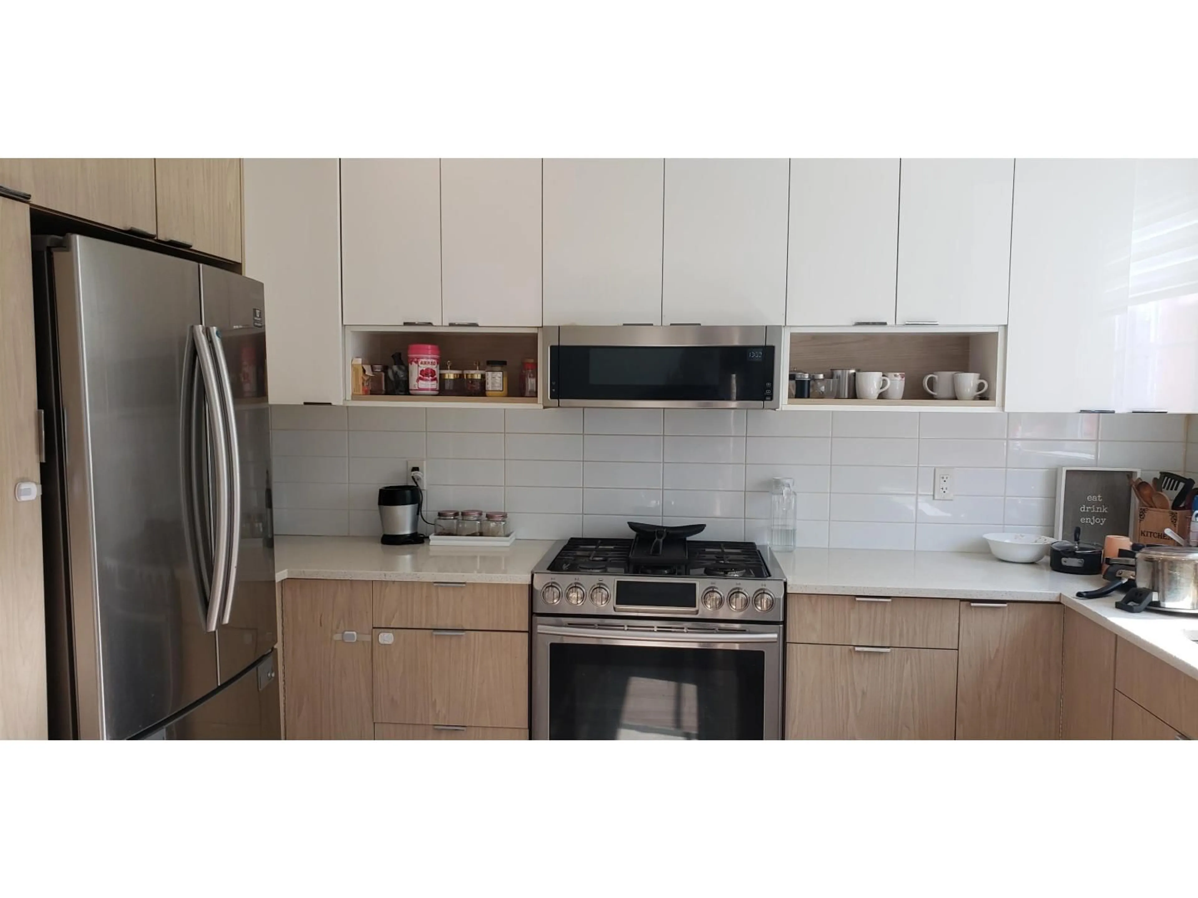 Standard kitchen, unknown for 29 - 8140 166 STREET, Surrey British Columbia V4N6W1