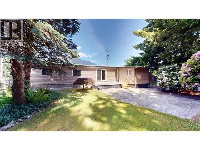 91 - 1830 MAMQUAM ROAD, Squamish 3