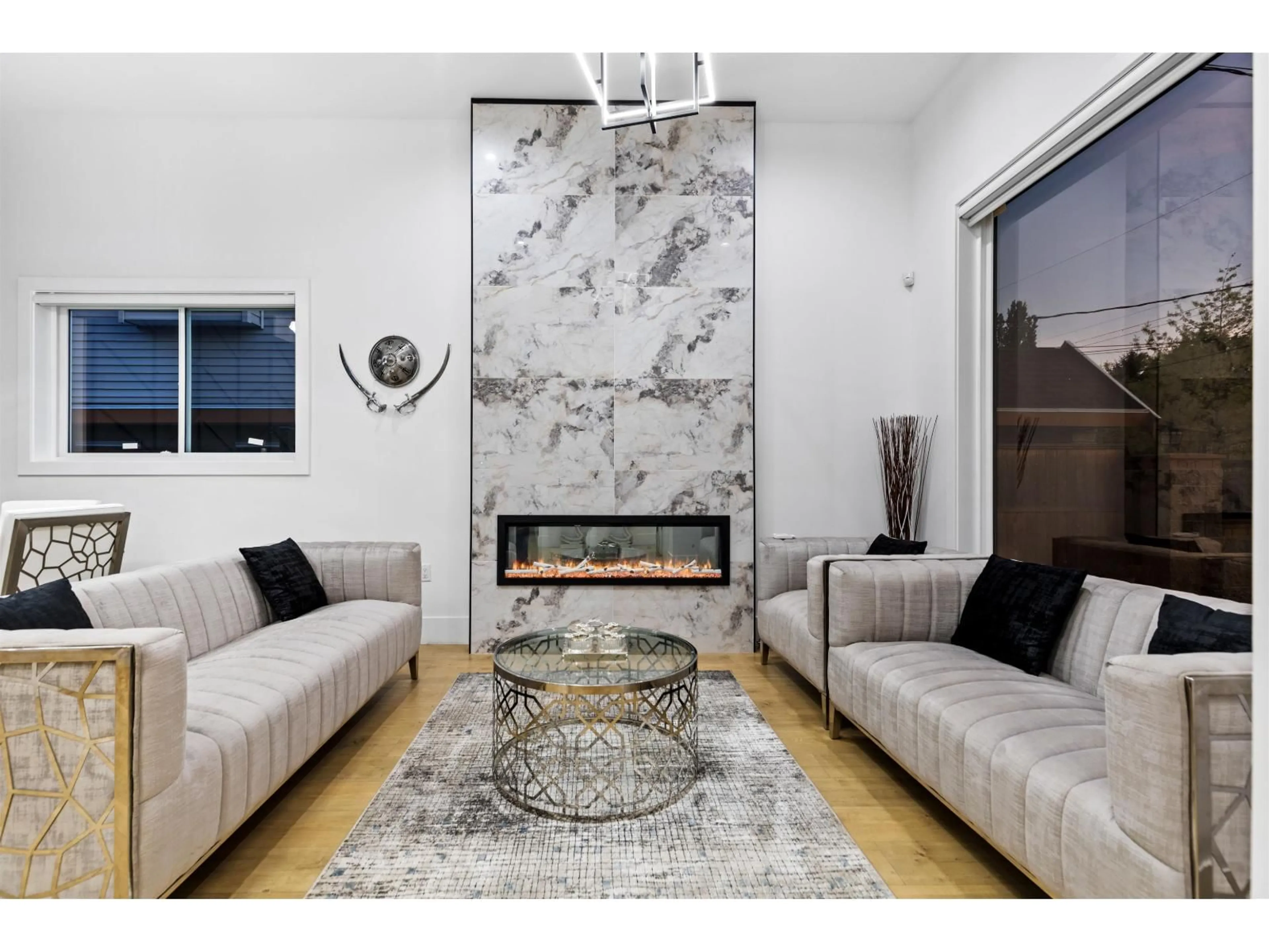 Living room with furniture, unknown for 10686 141A STREET, Surrey British Columbia V3T4R7