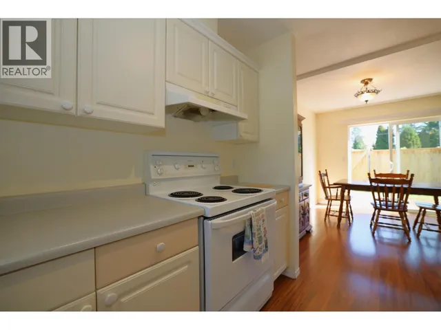 21 - 5610 TRAIL AVENUE, Sechelt 5