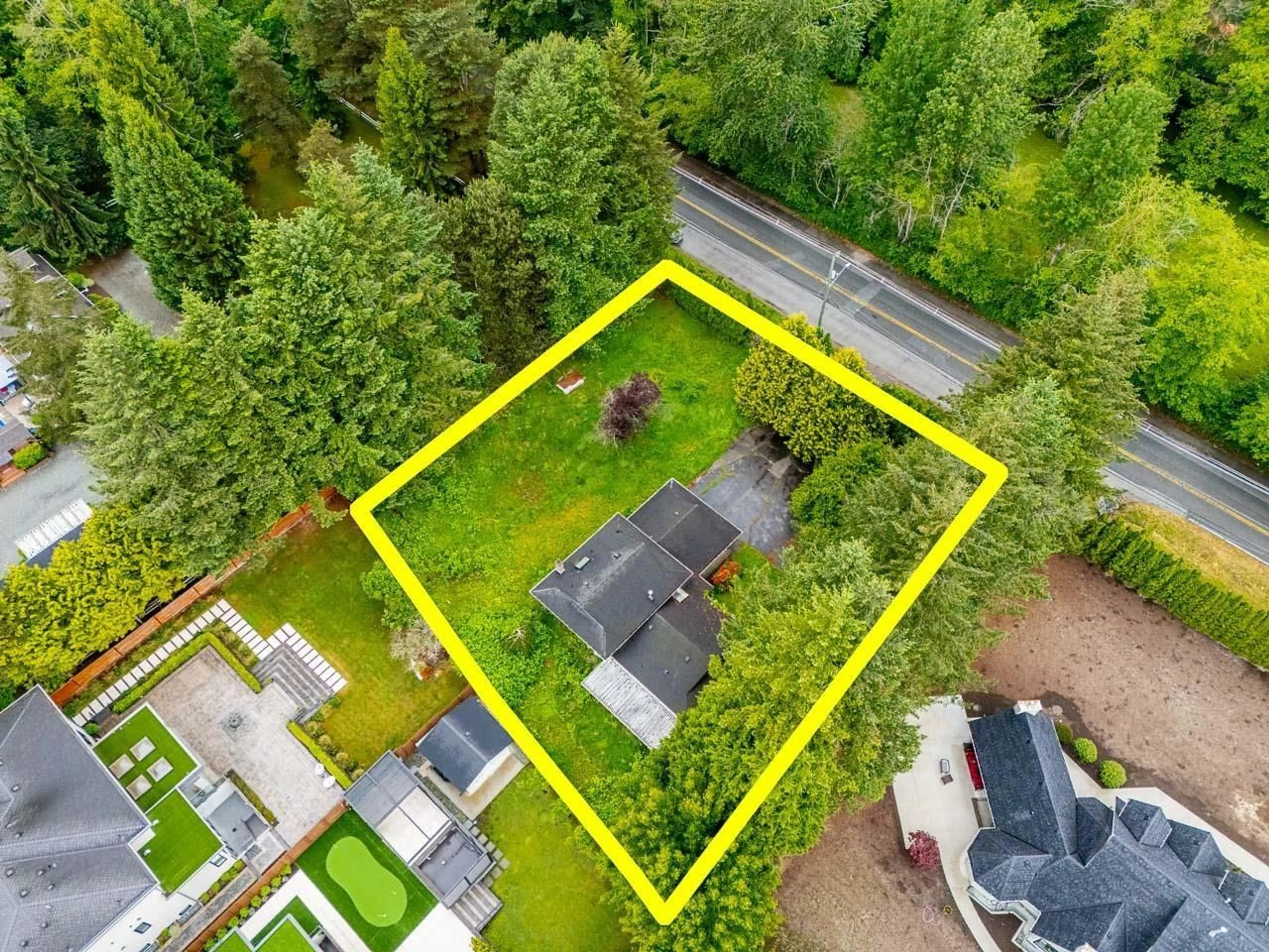 A pic from outside/outdoor area/front of a property/back of a property/a pic from drone, forest/trees view for 14338 32 AVENUE, Surrey British Columbia V4P2J5