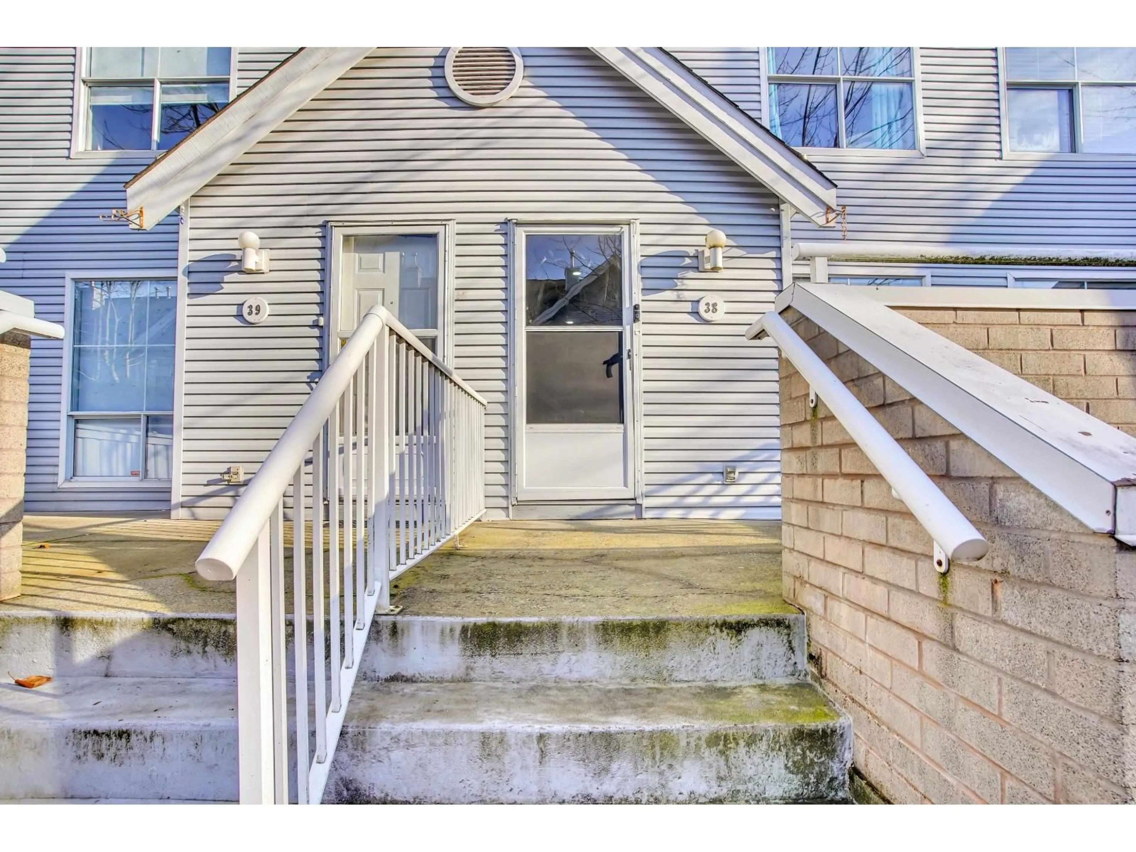 Unknown for 38 - 13706 74 AVENUE, Surrey British Columbia V3W1K3