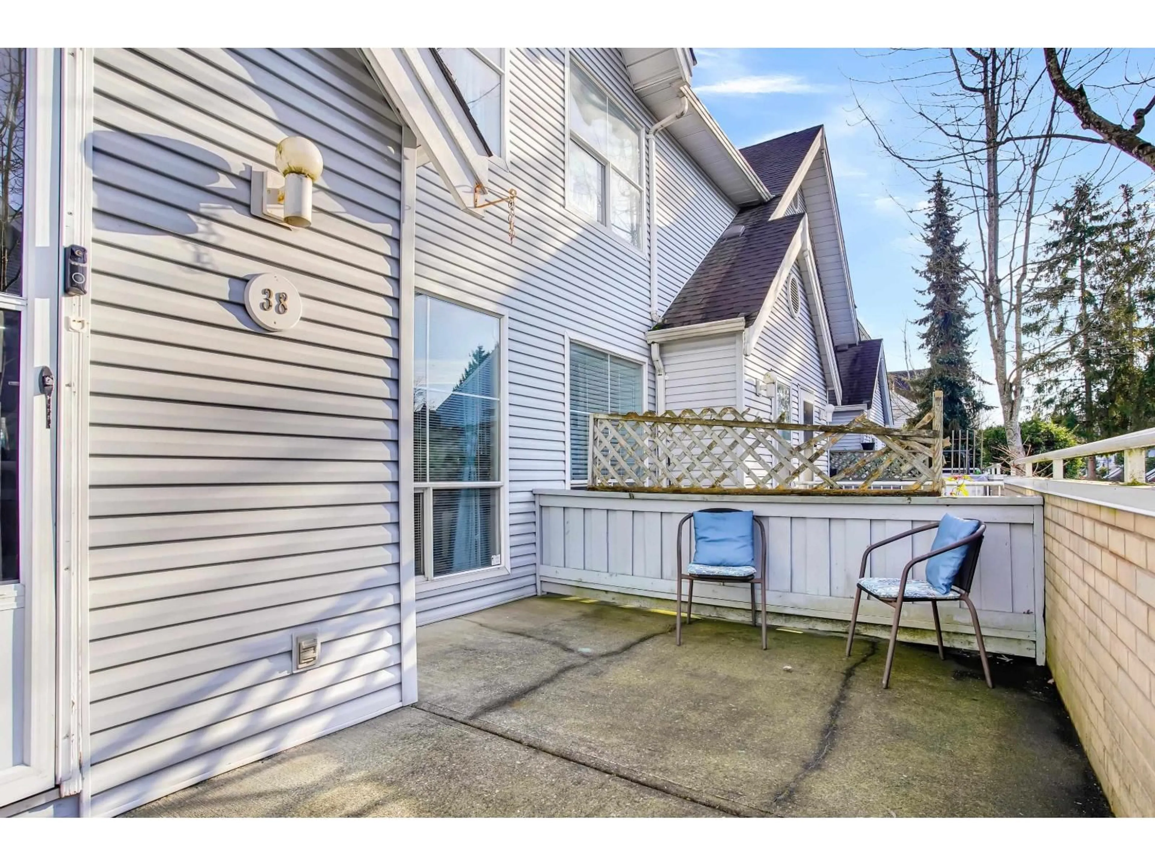 Patio, street for 38 - 13706 74 AVENUE, Surrey British Columbia V3W1K3
