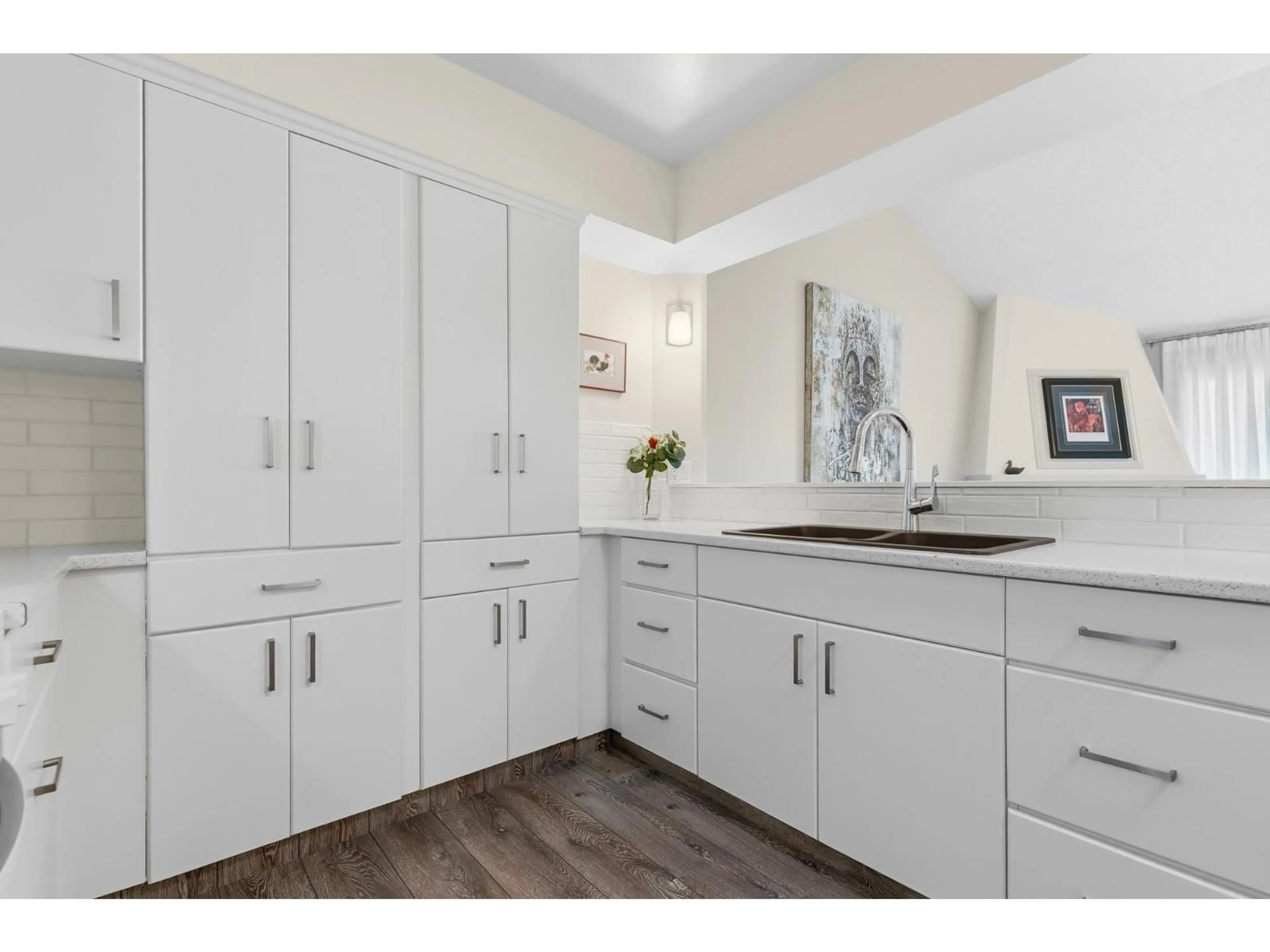 Unknown for 6 - 45915 CHEAM AVENUE, Chilliwack British Columbia V2P1N7