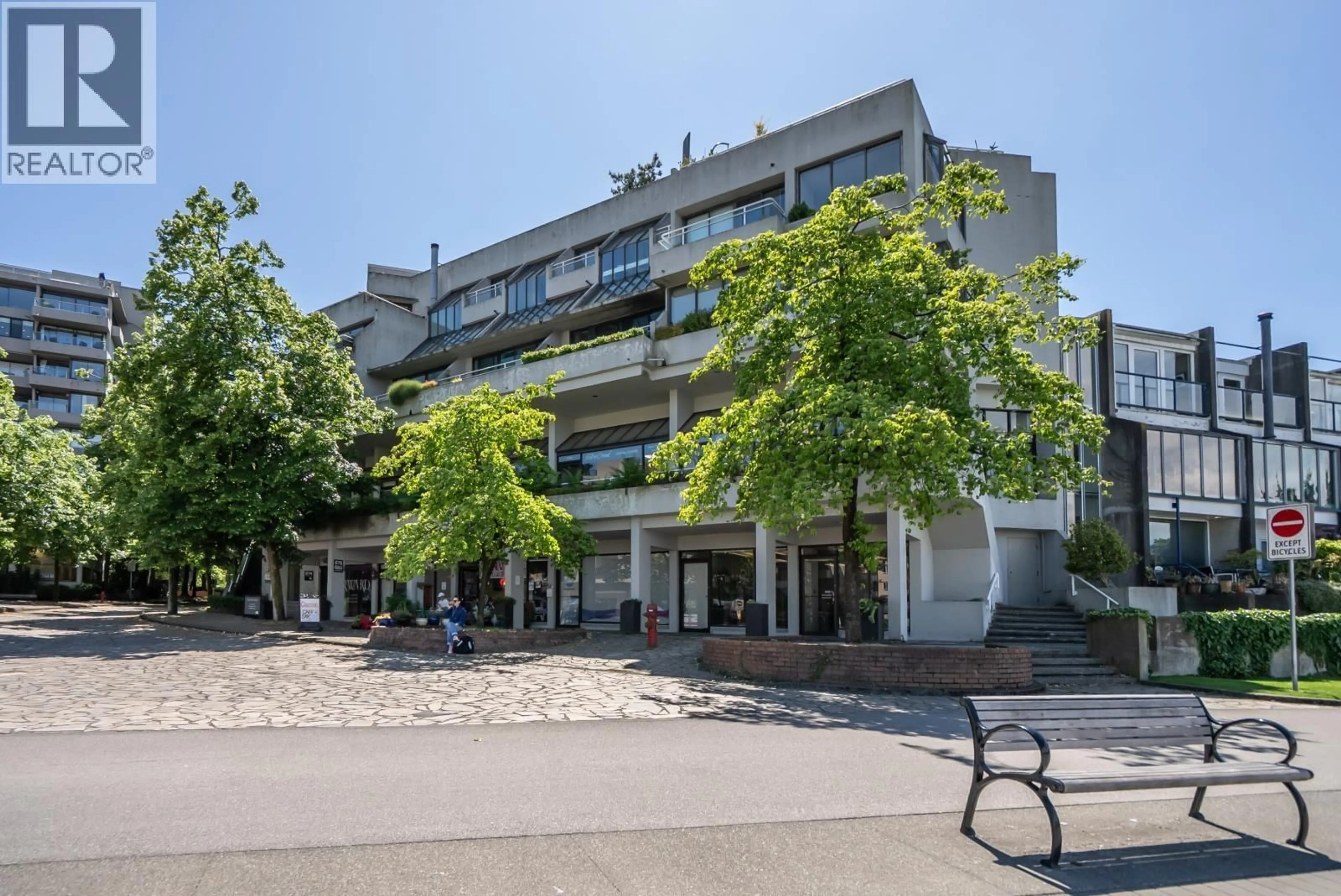 Patio, unknown for 313 - 674 LEG IN BOOT SQUARE, Vancouver British Columbia V5Z4B4