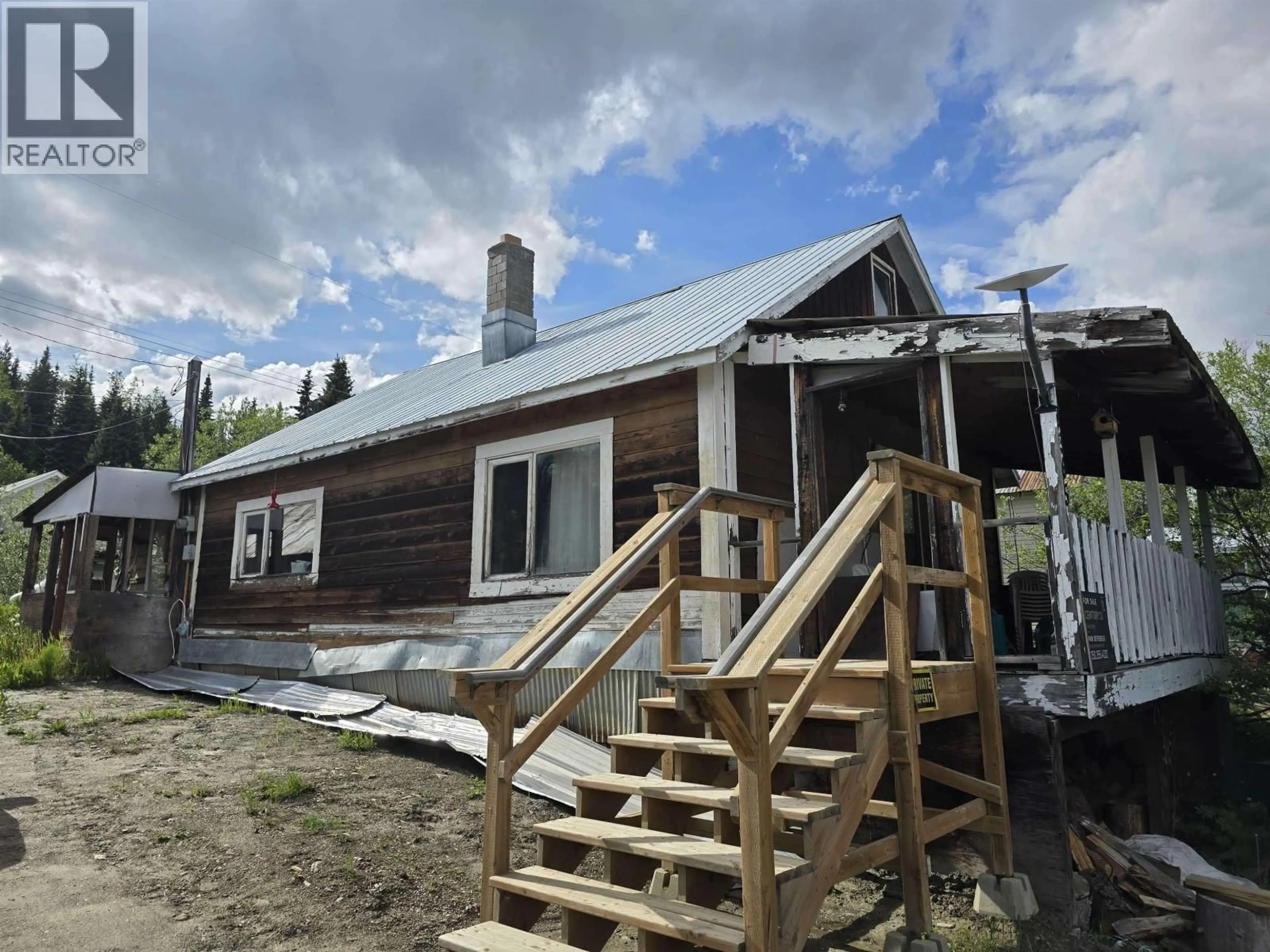 Home with vinyl exterior material, building for 4365 MILDRED AVENUE, Wells British Columbia V0K1B0