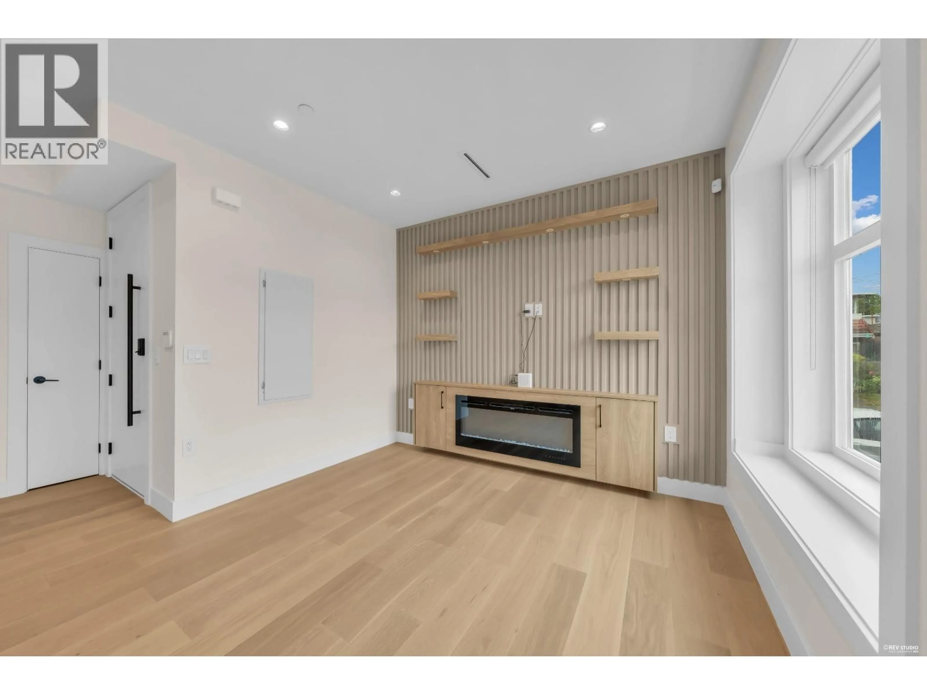 Unknown for 1620 53RD AVENUE, Vancouver British Columbia V5P3H7