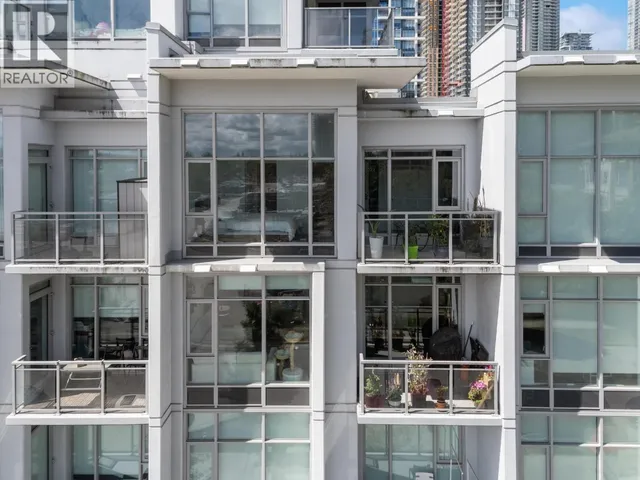 TH307 - 2351 BETA AVENUE, Burnaby 3