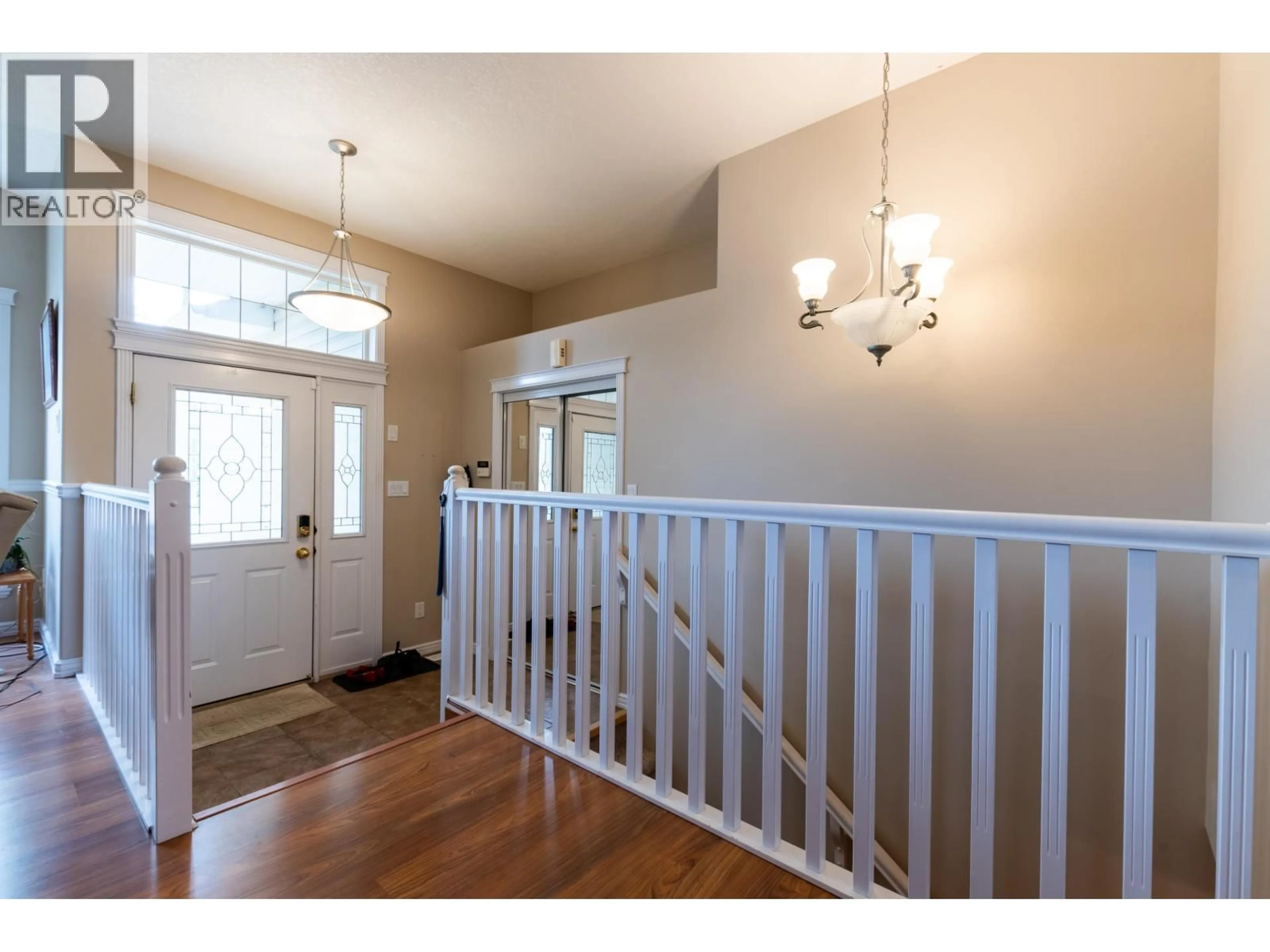 Indoor entryway for 6946 CHARTWELL CRESCENT, Prince George British Columbia V2N6Y4