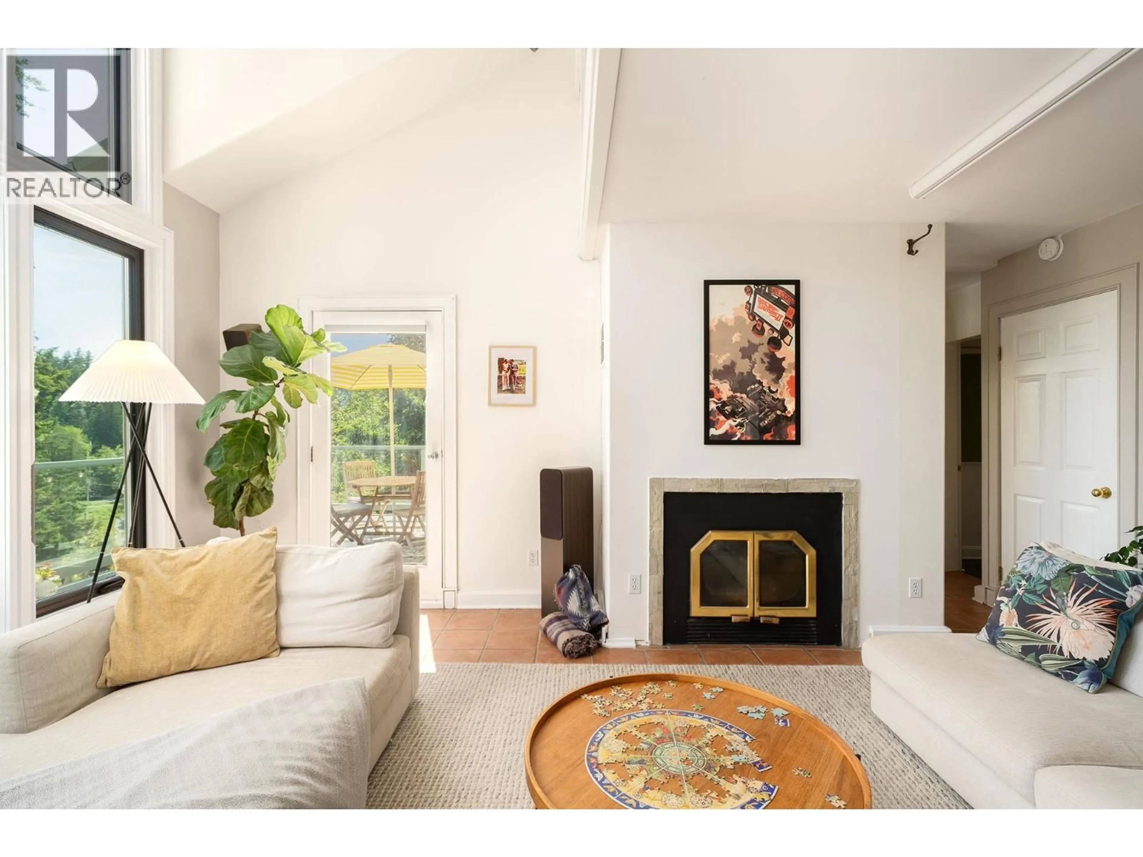 Living room with furniture, unknown for 342 CREEK ROAD, Bowen Island British Columbia V0N1G1
